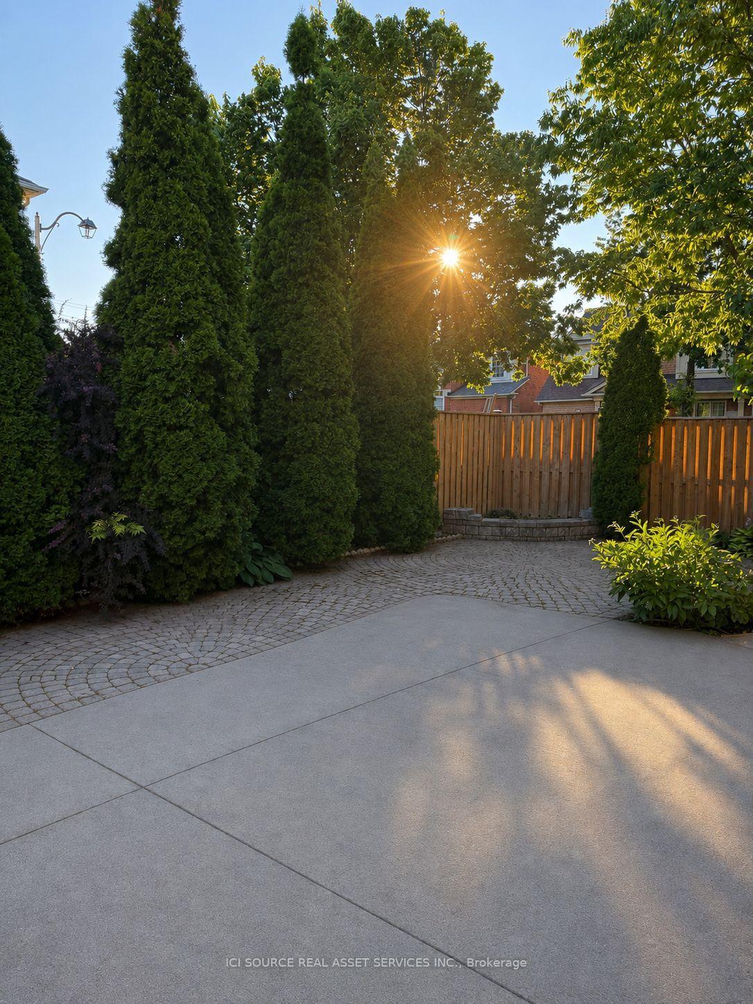Photo 5 of 9 Unsworth Street, Brampton, Fletcher's Meadow — HOMEH