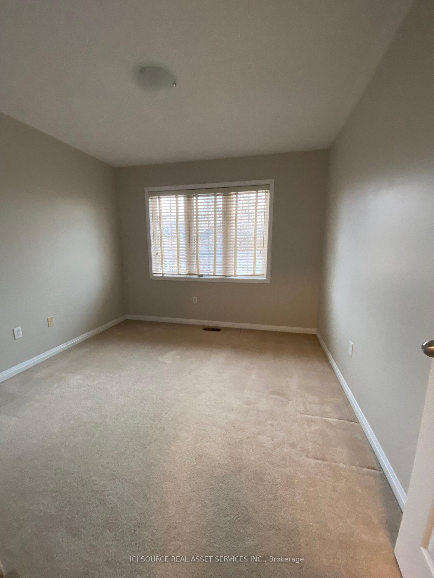 Photo 14 of 9 Unsworth Street, Brampton, Fletcher's Meadow — HOMEH