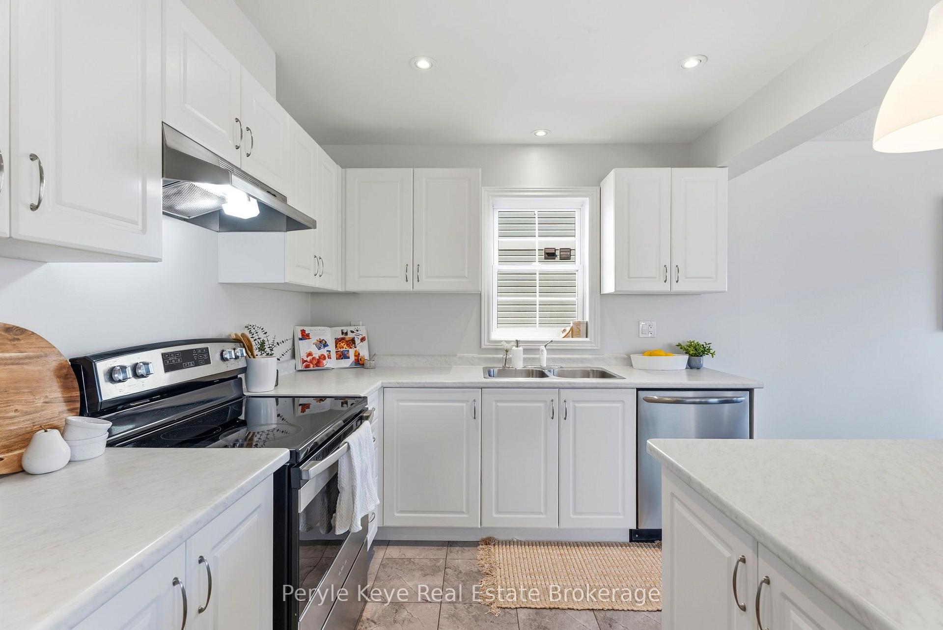Photo 25 of 81 Douglas Drive, Bracebridge, Macaulay — HOMEH