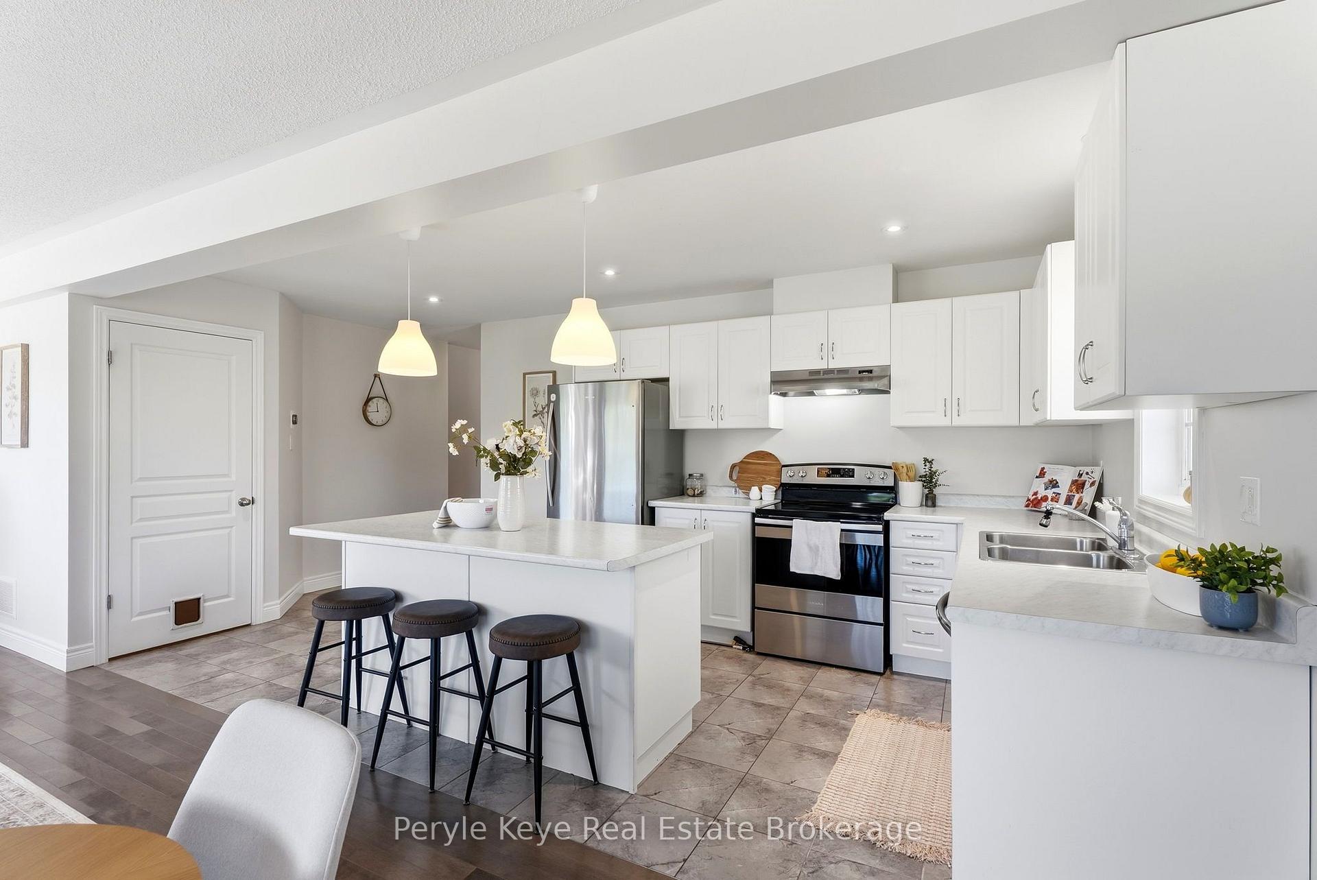 Photo 27 of 81 Douglas Drive, Bracebridge, Macaulay — HOMEH