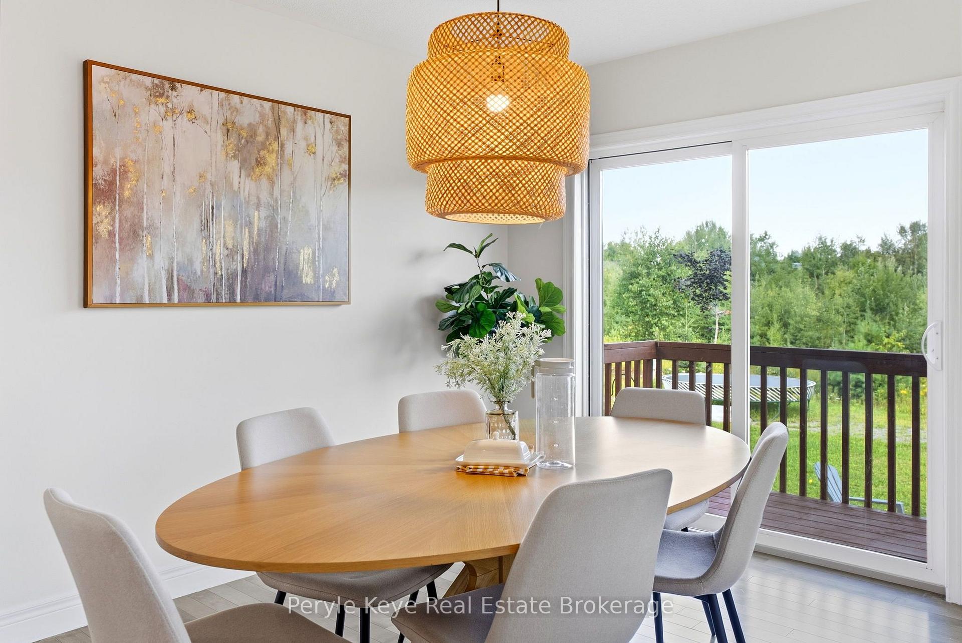 Photo 35 of 81 Douglas Drive, Bracebridge, Macaulay — HOMEH