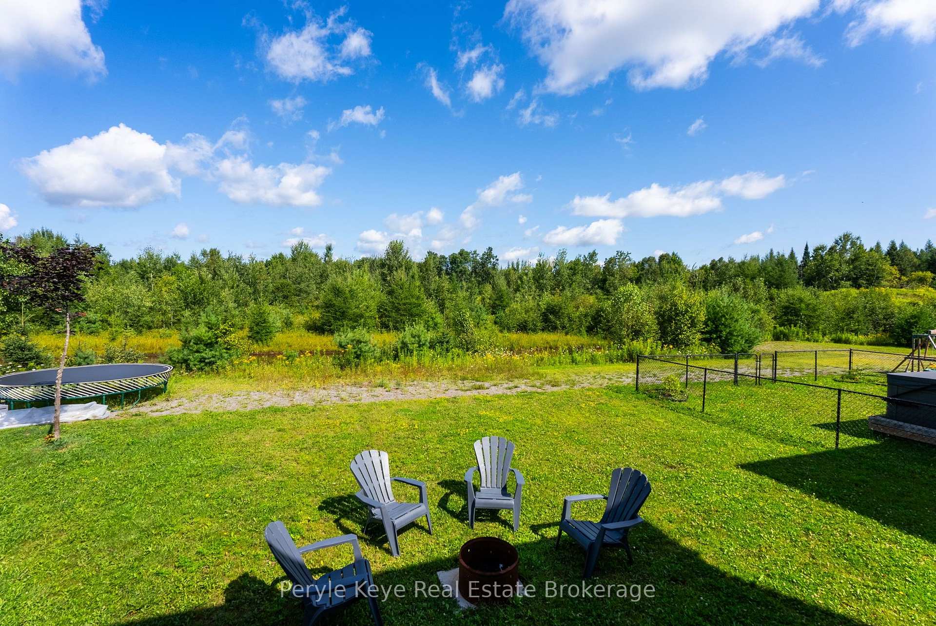 Photo 38 of 81 Douglas Drive, Bracebridge, Macaulay — HOMEH