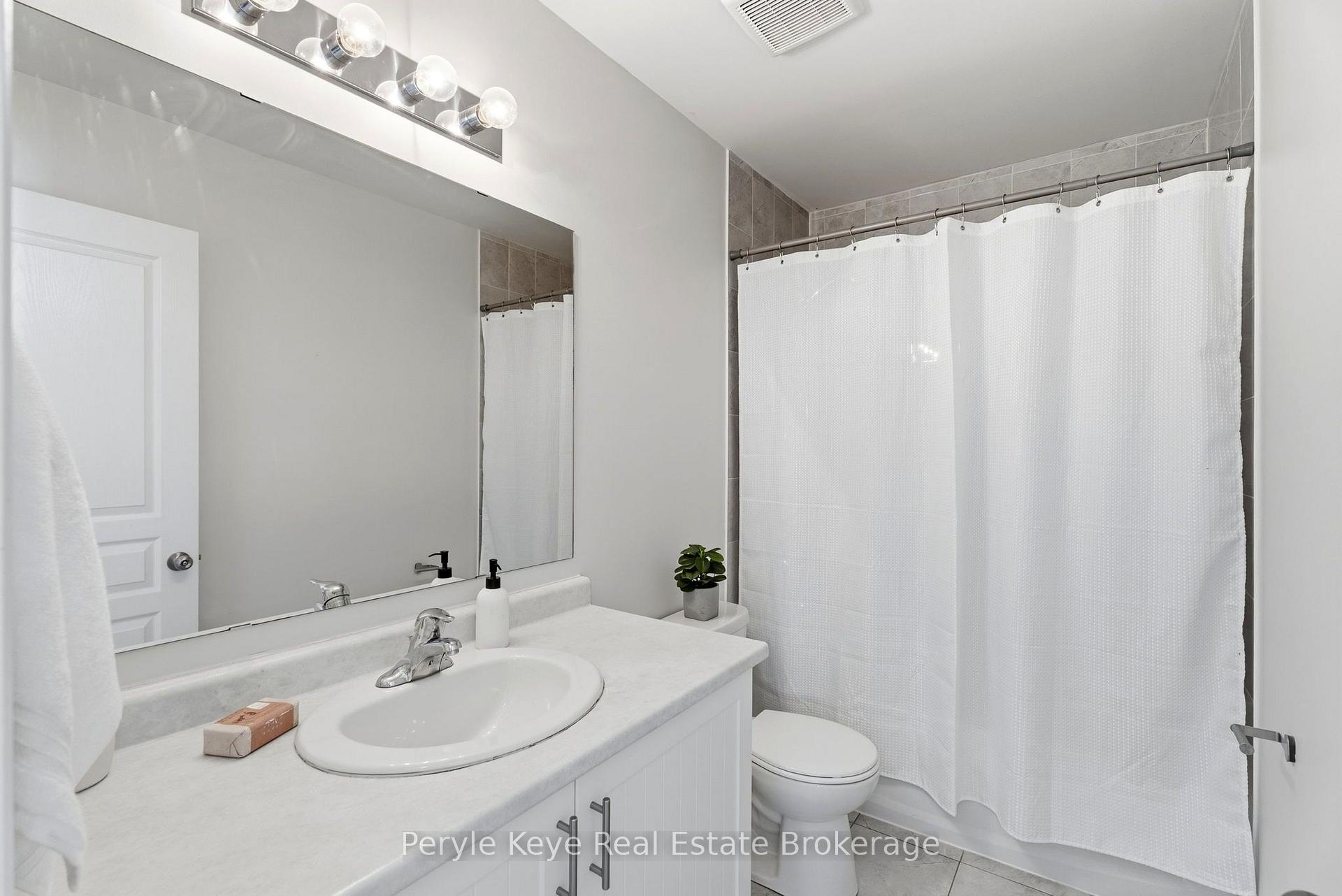Photo 53 of 81 Douglas Drive, Bracebridge, Macaulay — HOMEH