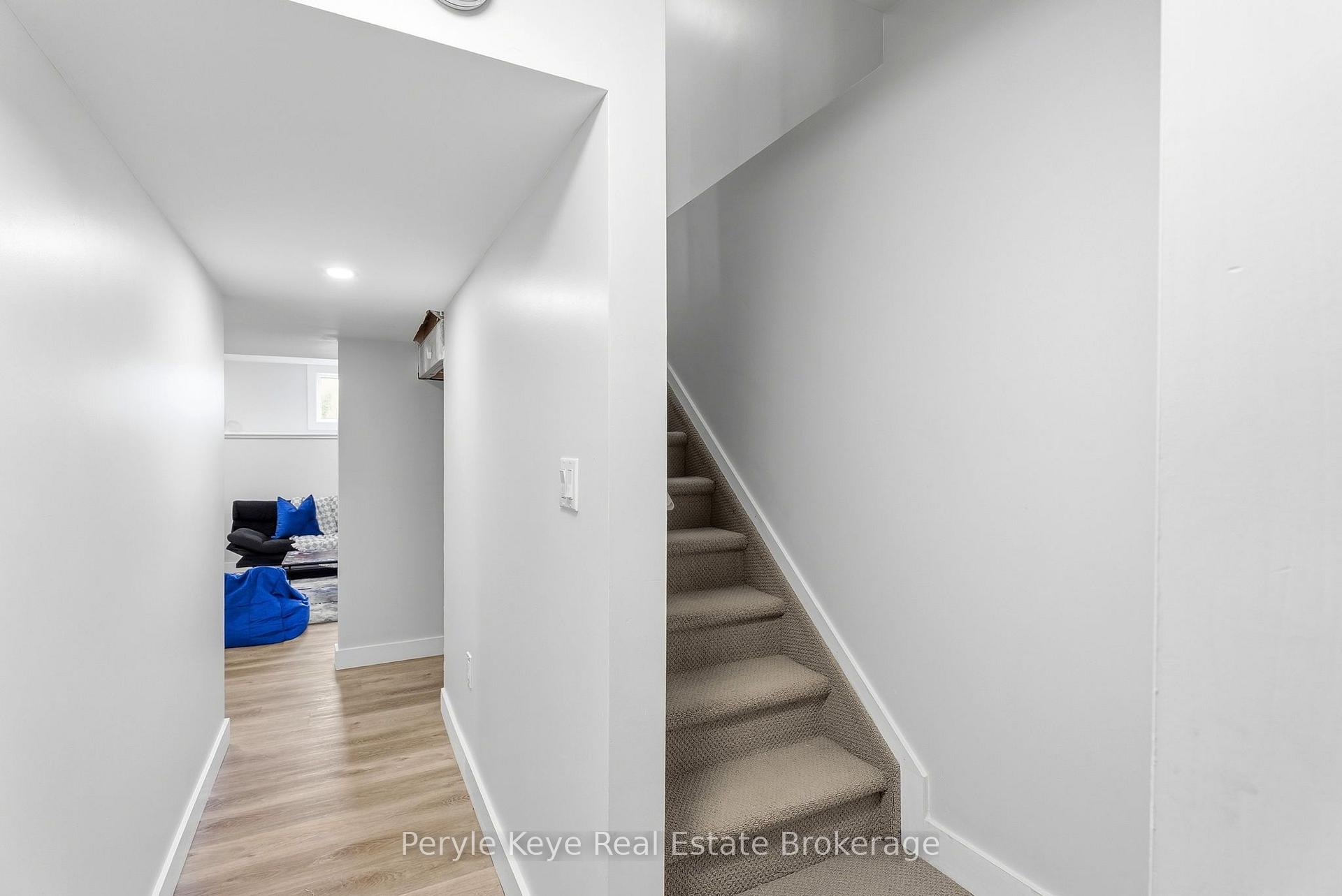 Photo 54 of 81 Douglas Drive, Bracebridge, Macaulay — HOMEH