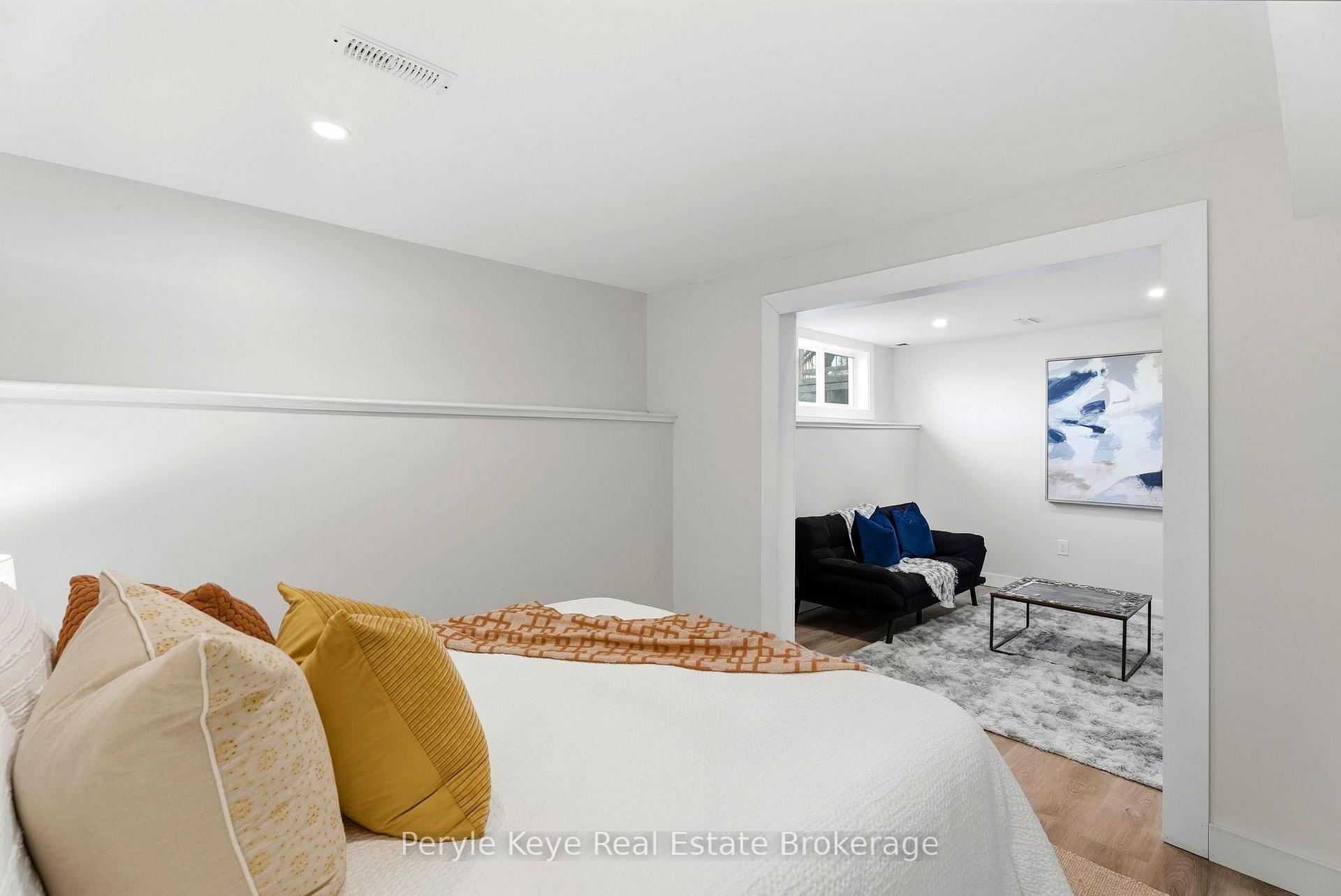 Photo 59 of 81 Douglas Drive, Bracebridge, Macaulay — HOMEH