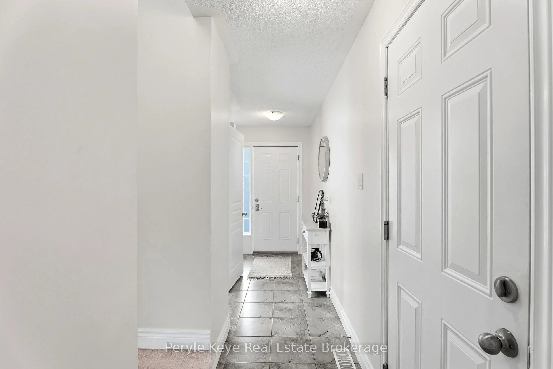 Photo 8 of 81 Douglas Drive, Bracebridge, Macaulay — HOMEH