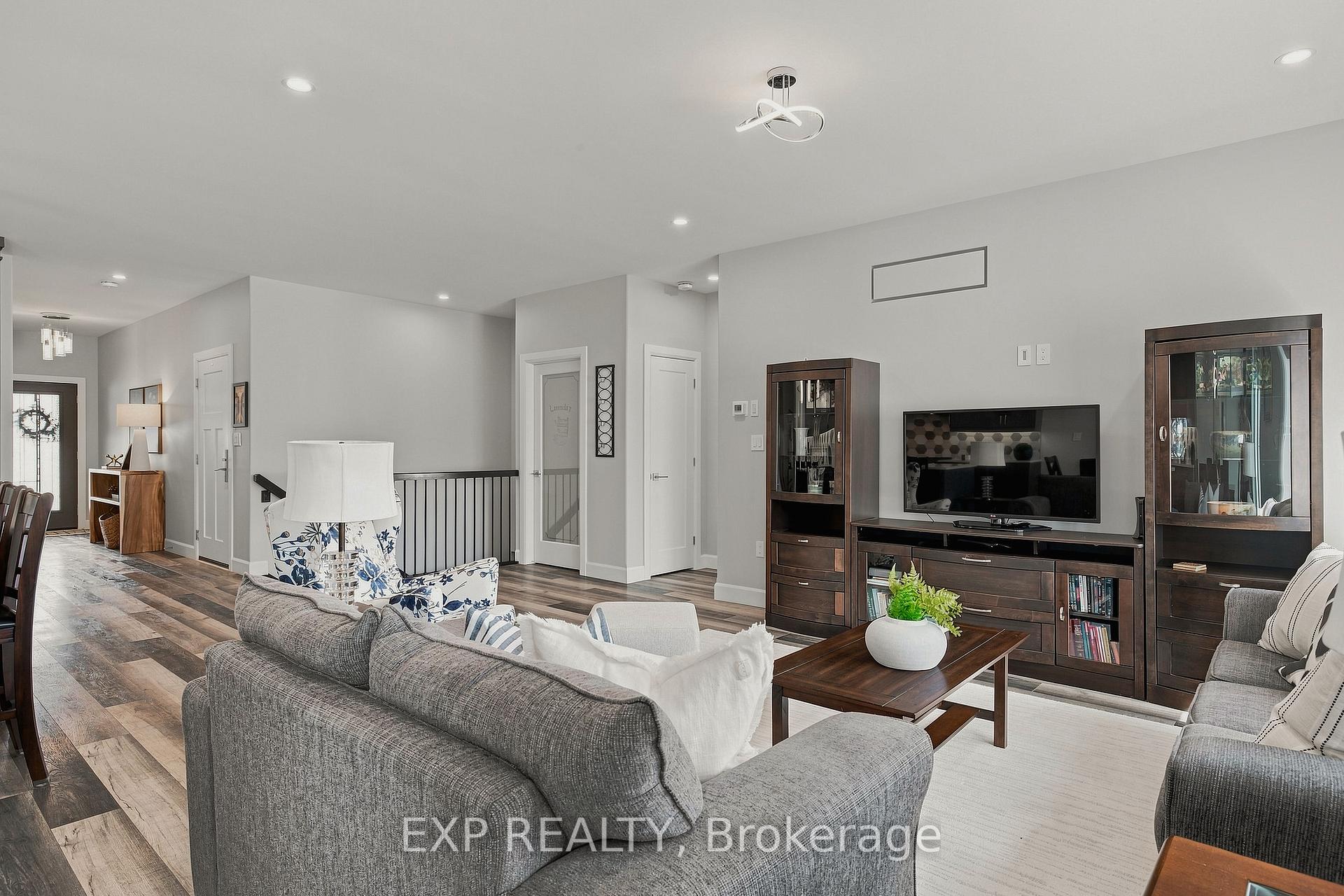 Photo 18 of 1070 Evans Street W, North Perth, Elma — HOMEH