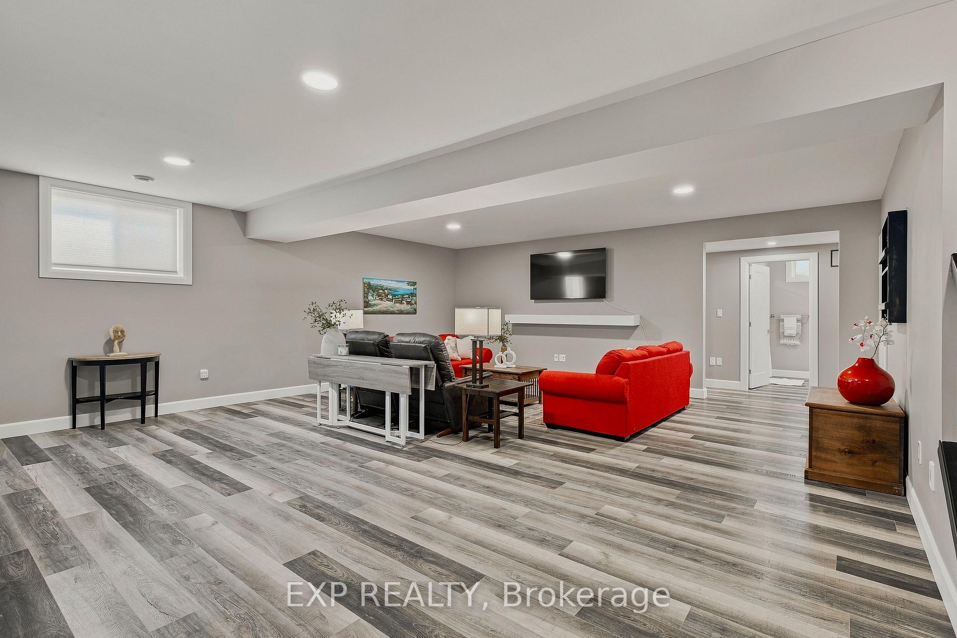 Photo 30 of 1070 Evans Street W, North Perth, Elma — HOMEH