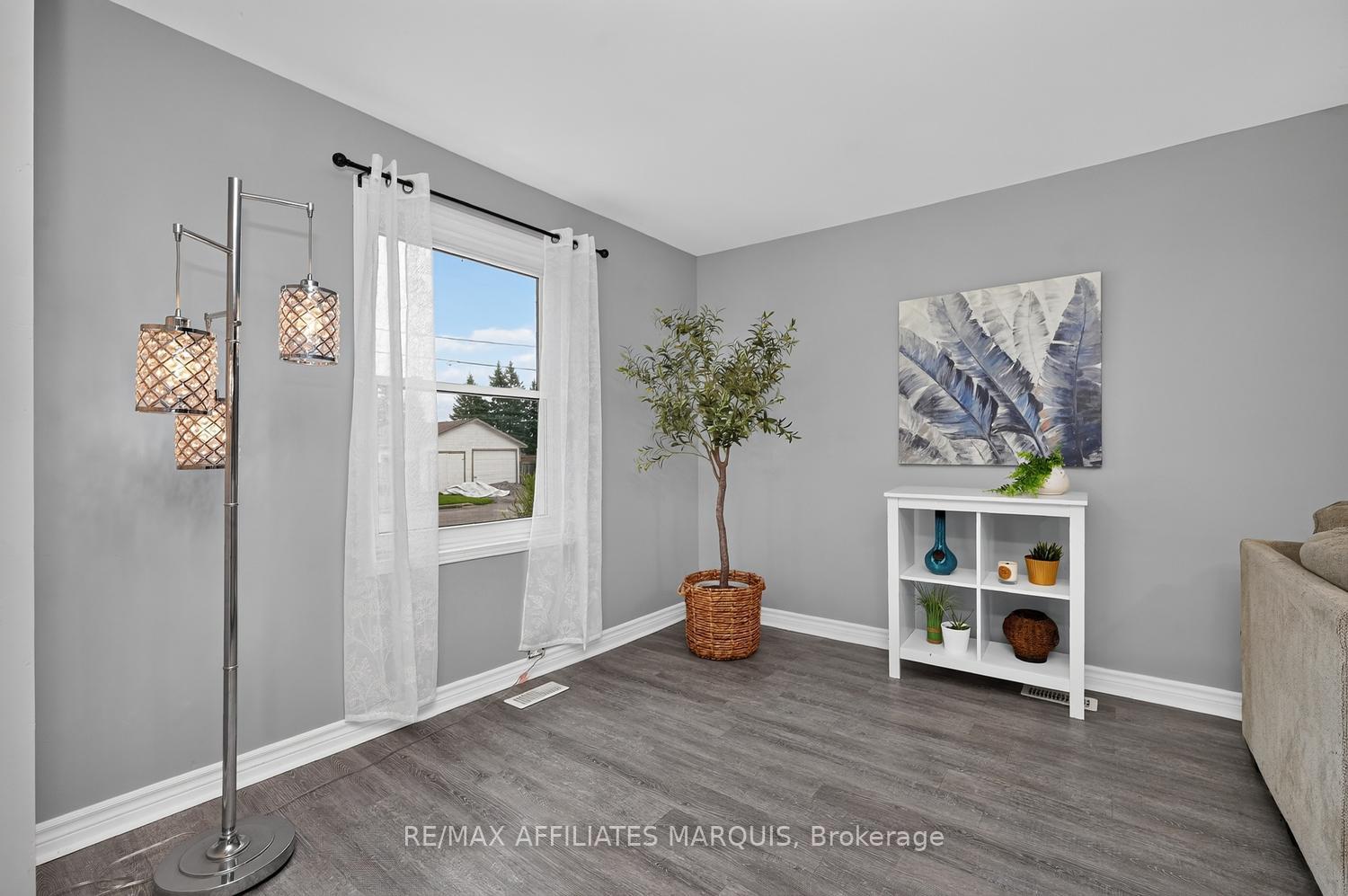 Photo 14 of 57 Smiths Falls Avenue, Smiths Falls, Smiths Falls — HOMEH