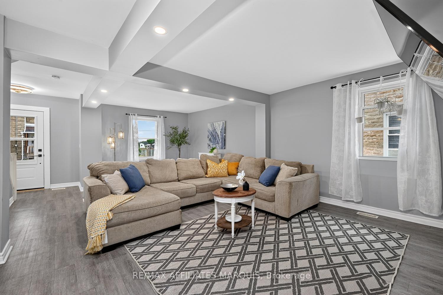 Photo 16 of 57 Smiths Falls Avenue, Smiths Falls, Smiths Falls — HOMEH