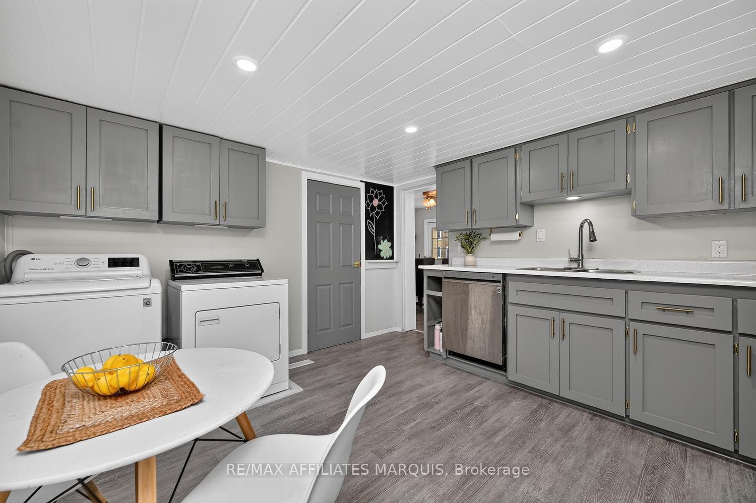 Photo 25 of 57 Smiths Falls Avenue, Smiths Falls, Smiths Falls — HOMEH