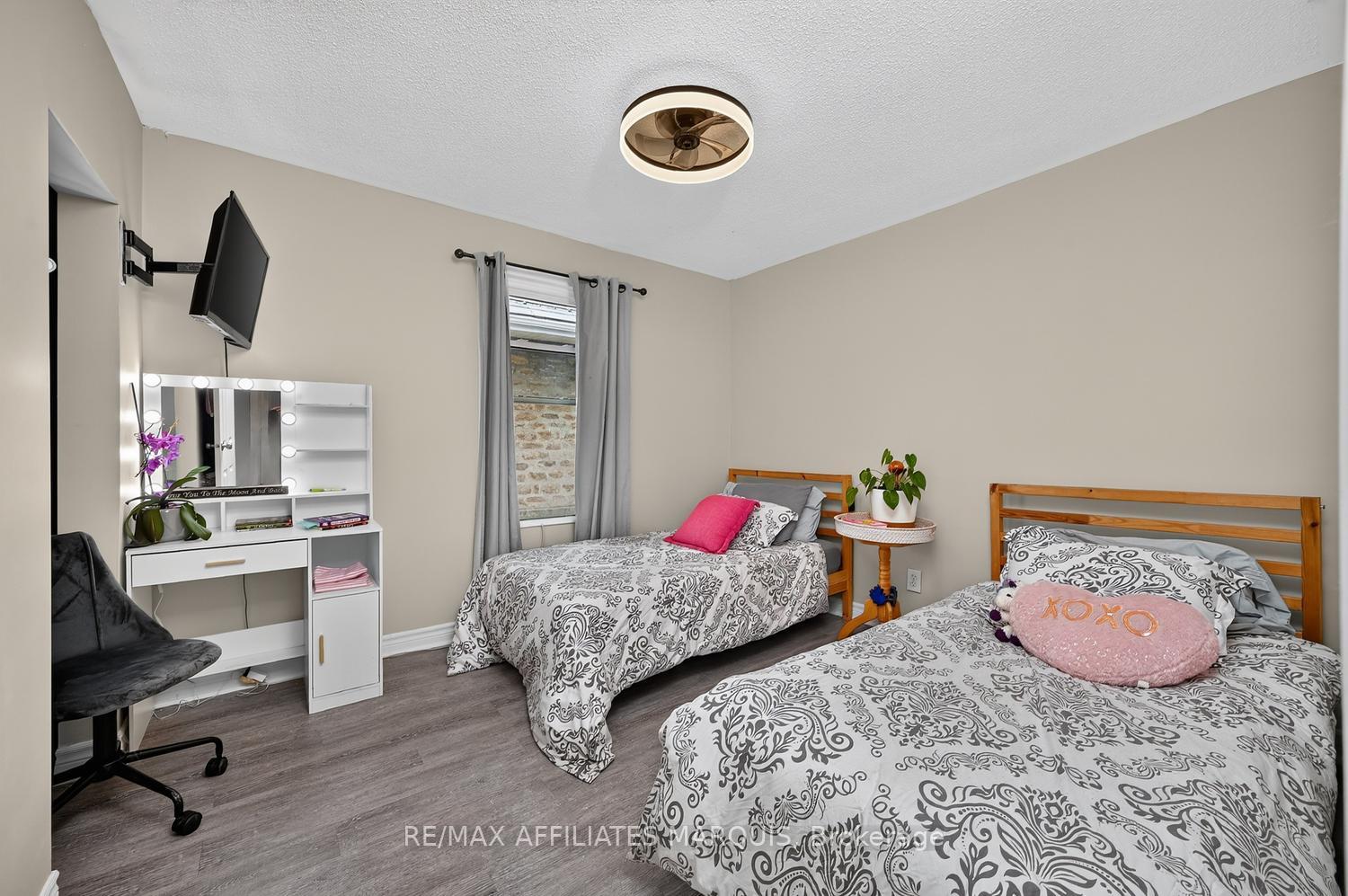 Photo 35 of 57 Smiths Falls Avenue, Smiths Falls, Smiths Falls — HOMEH