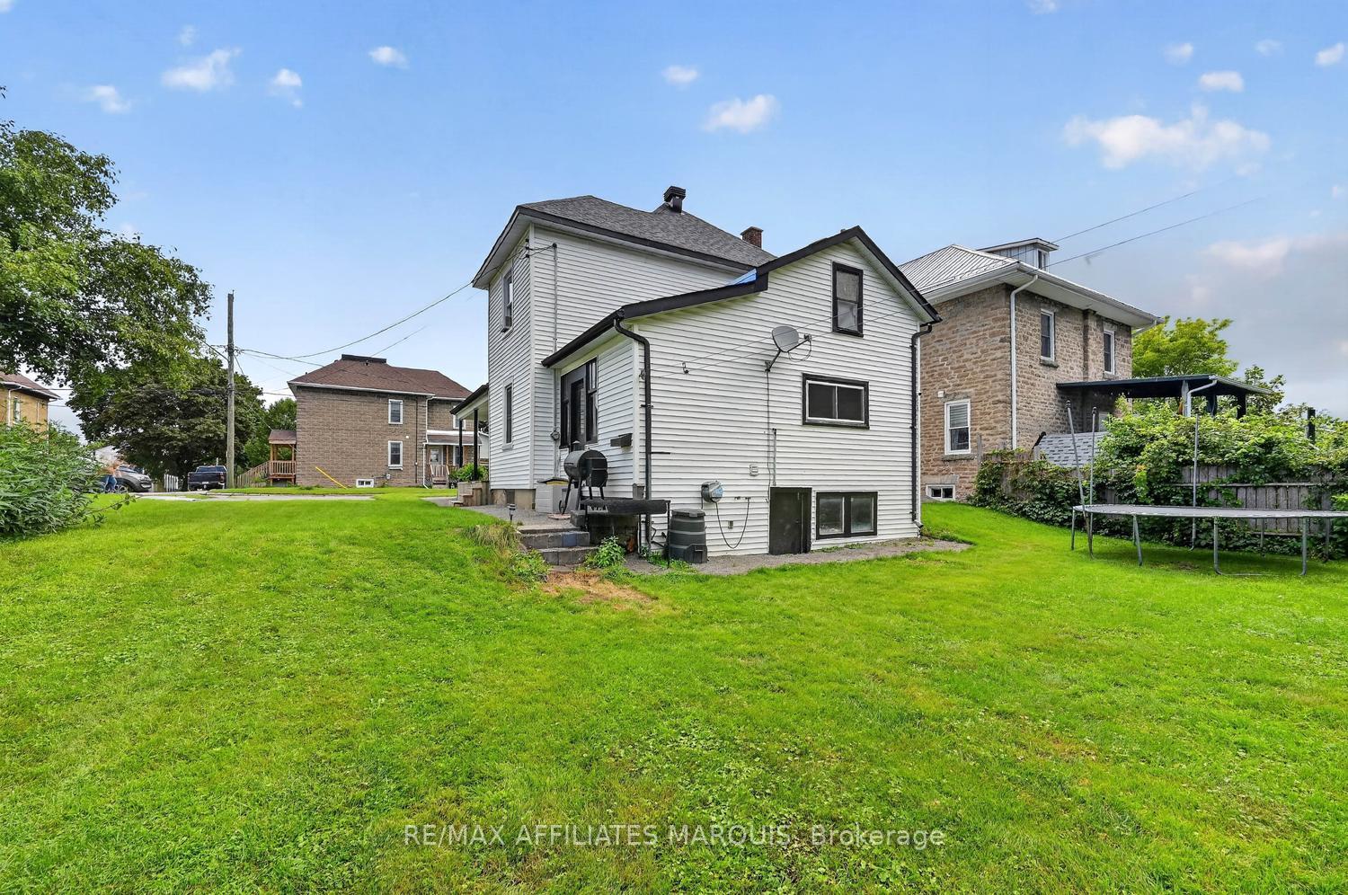 Photo 38 of 57 Smiths Falls Avenue, Smiths Falls, Smiths Falls — HOMEH