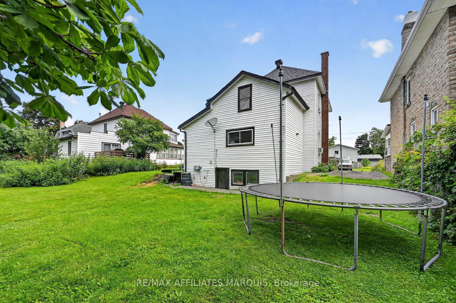 Photo 39 of 57 Smiths Falls Avenue, Smiths Falls, Smiths Falls — HOMEH