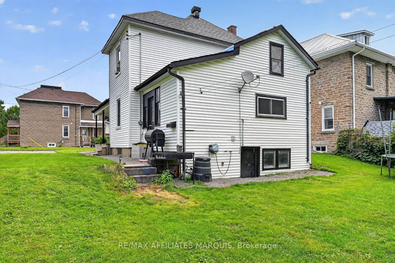 Photo 40 of 57 Smiths Falls Avenue, Smiths Falls, Smiths Falls — HOMEH