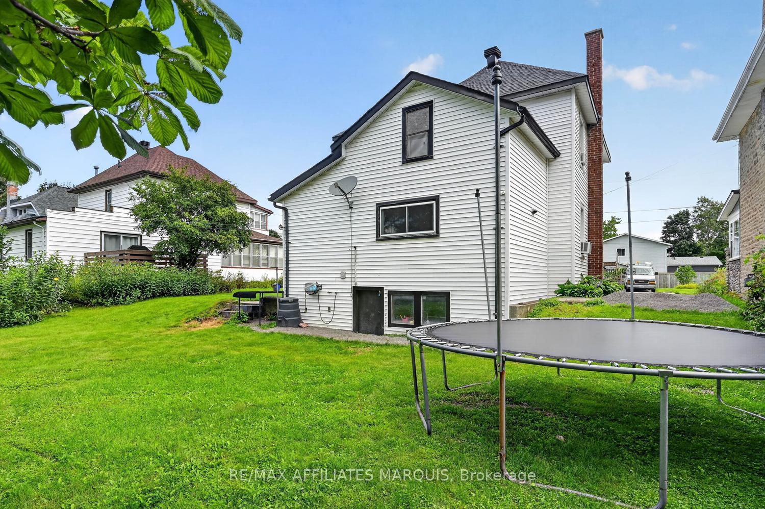 Photo 42 of 57 Smiths Falls Avenue, Smiths Falls, Smiths Falls — HOMEH