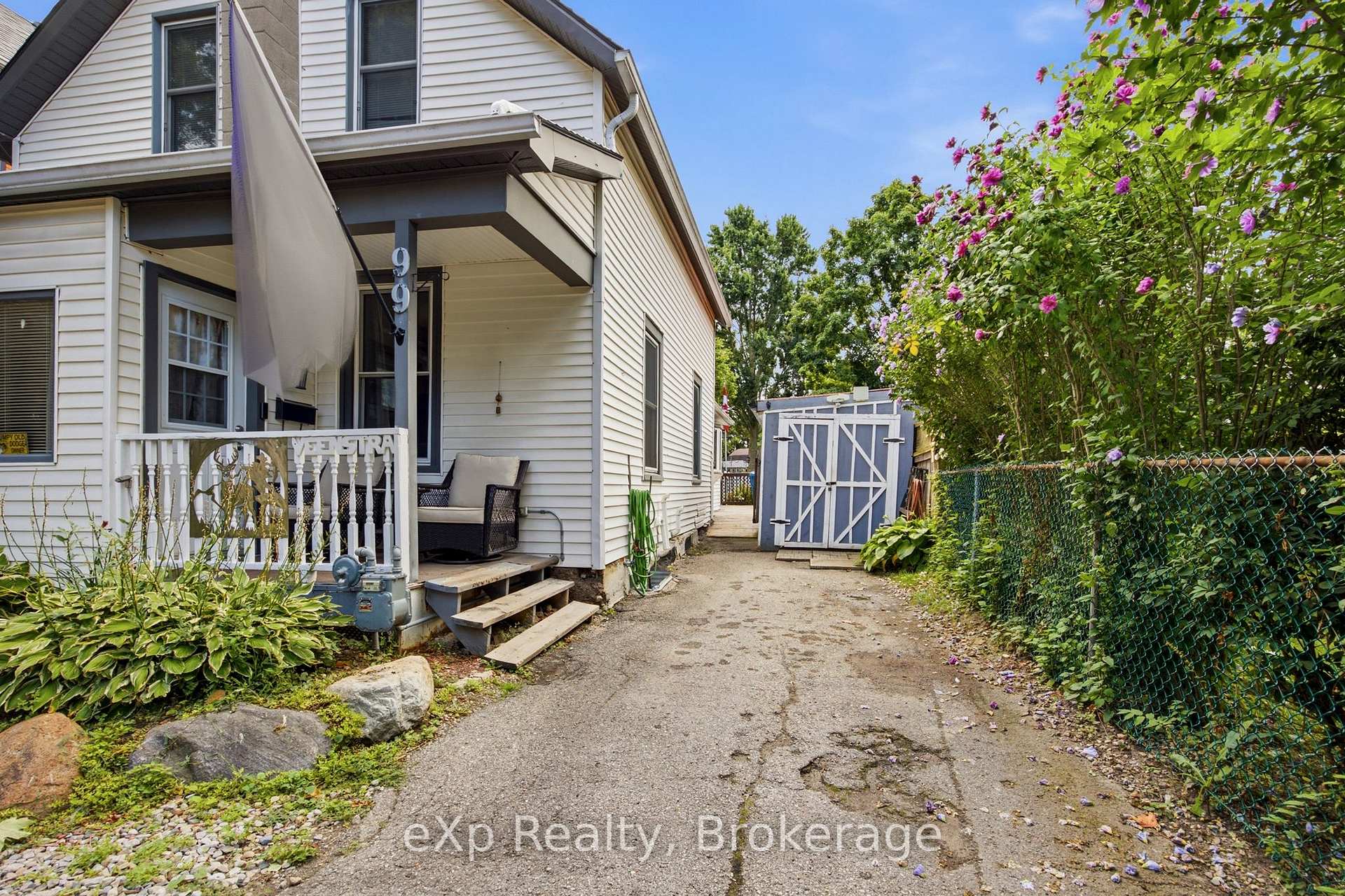 Photo 4 of 99 Dufferin Street, Stratford — HOMEH