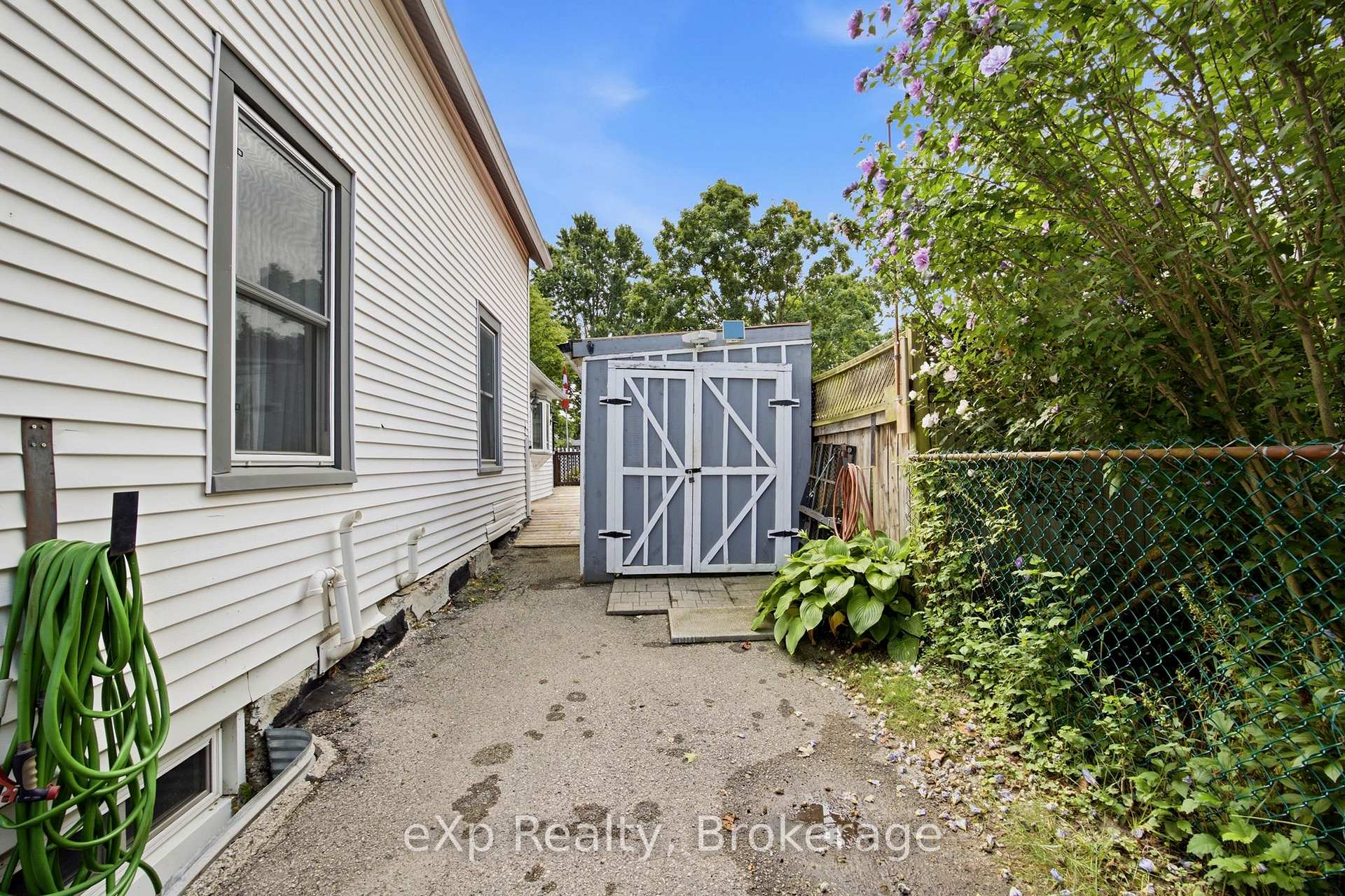 Photo 6 of 99 Dufferin Street, Stratford — HOMEH