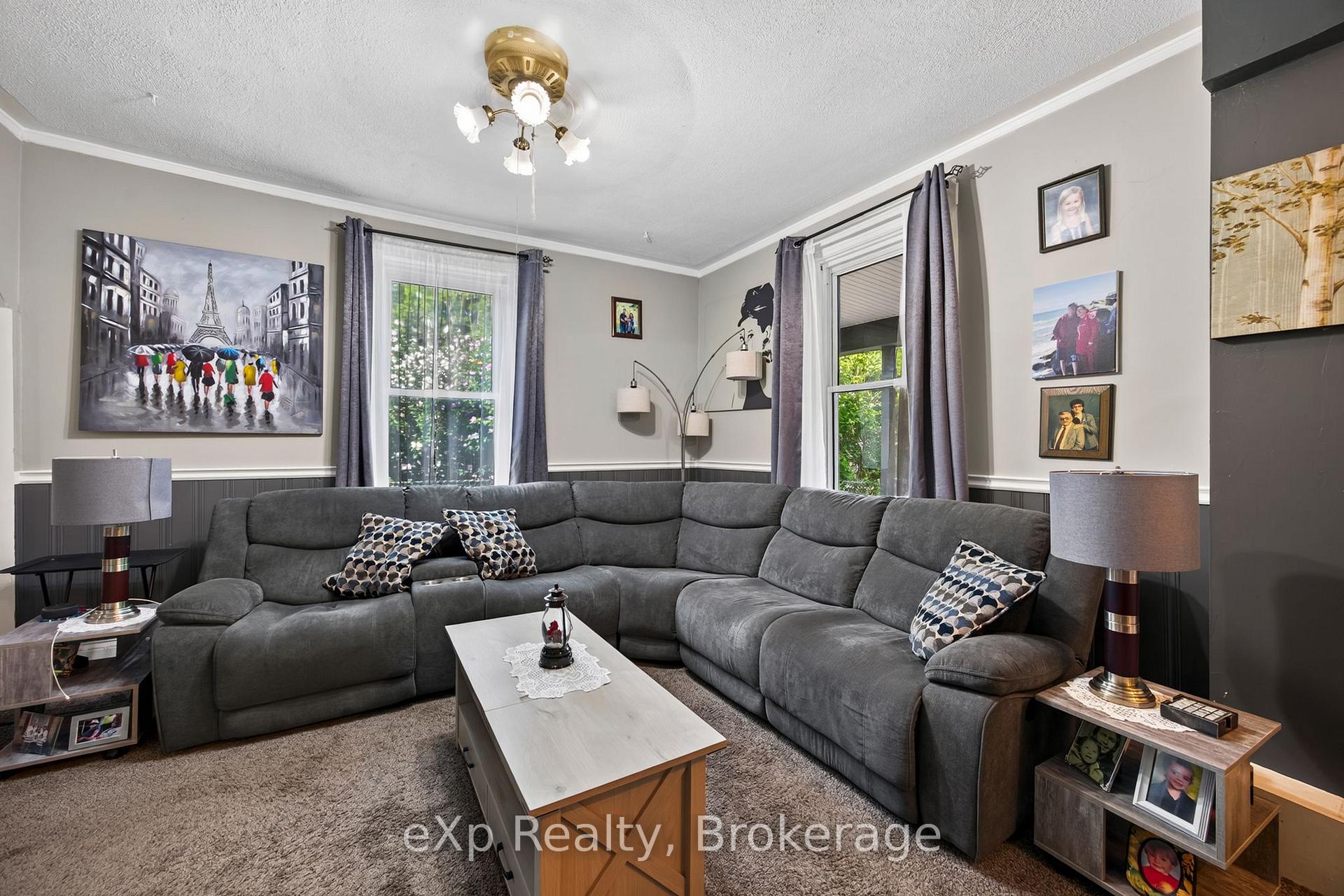 Photo 8 of 99 Dufferin Street, Stratford — HOMEH