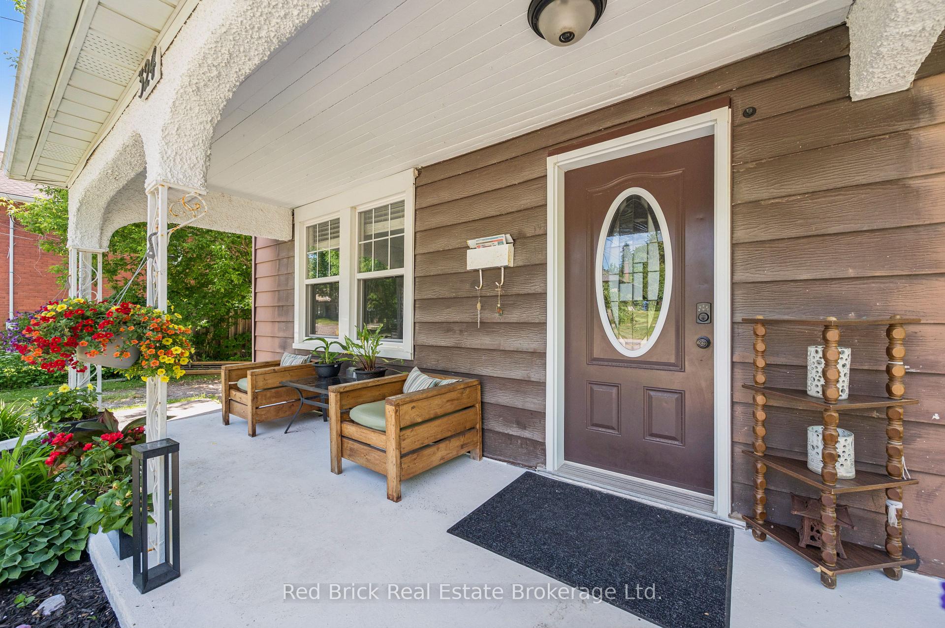 Photo 4 of 324 Waterloo Avenue, Guelph, Junction/Onward Willow — HOMEH