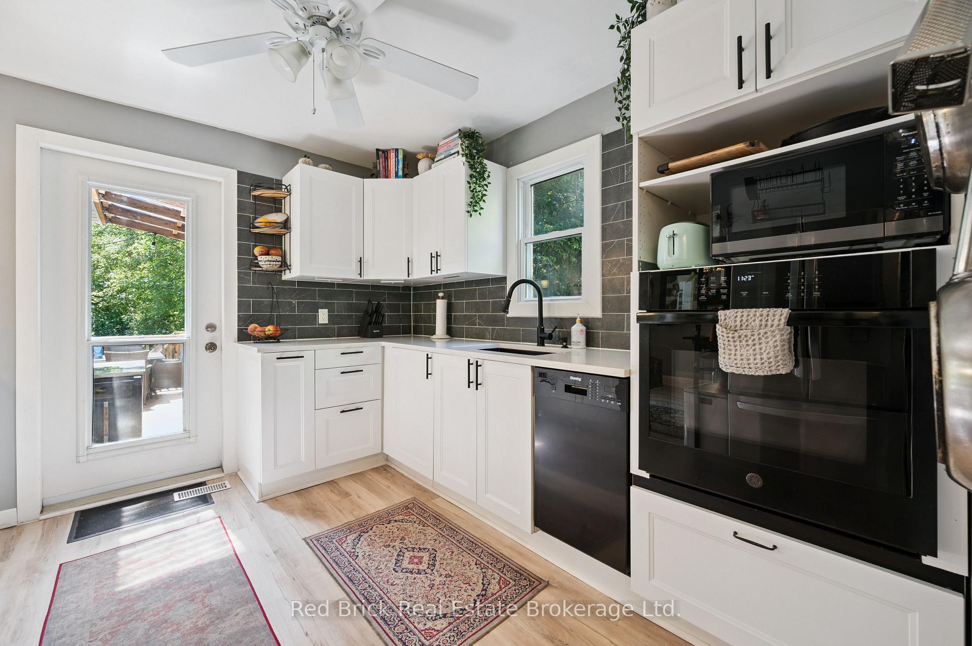 Photo 11 of 324 Waterloo Avenue, Guelph, Junction/Onward Willow — HOMEH