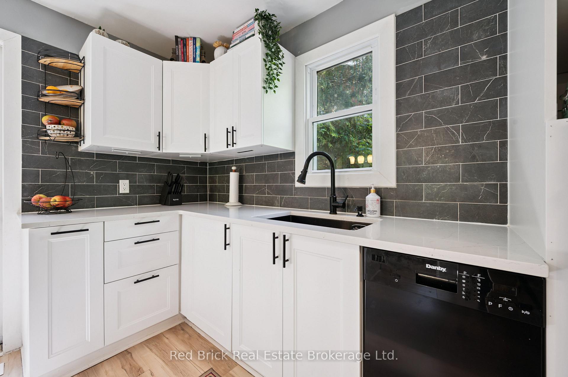 Photo 12 of 324 Waterloo Avenue, Guelph, Junction/Onward Willow — HOMEH