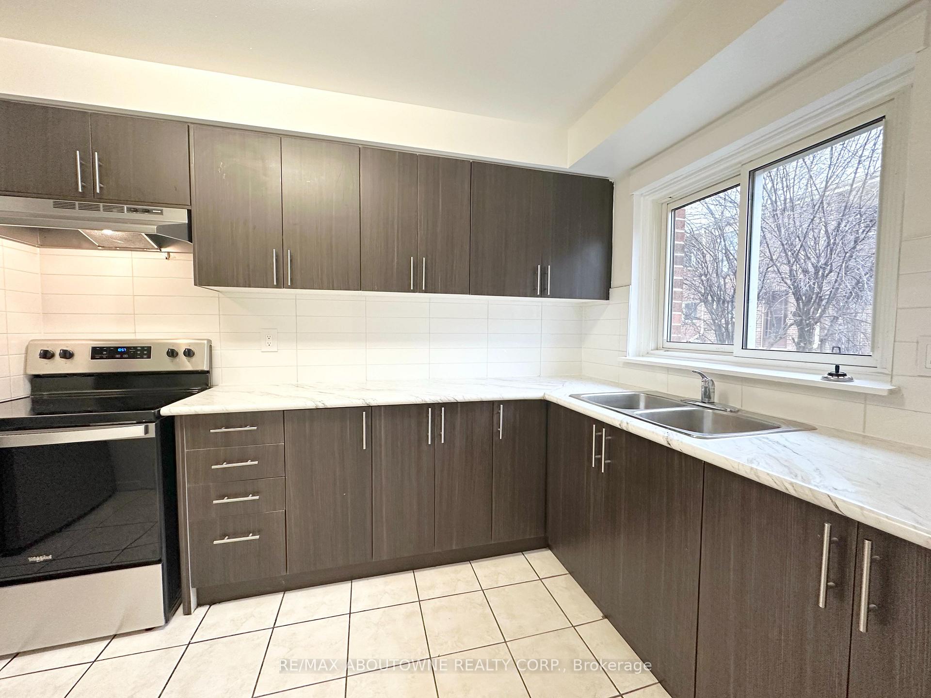 Photo 3 of Unit TH4, 63 Havenbrook Boulevard, North York, Henry Farm — HOMEH