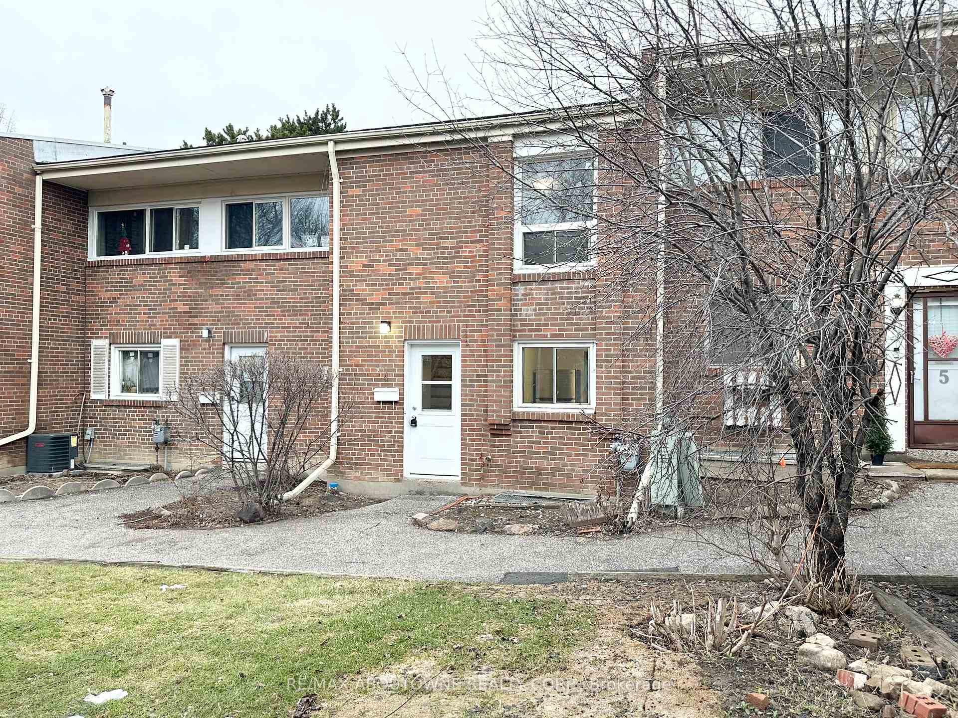 Photo 20 of Unit TH4, 63 Havenbrook Boulevard, North York, Henry Farm — HOMEH