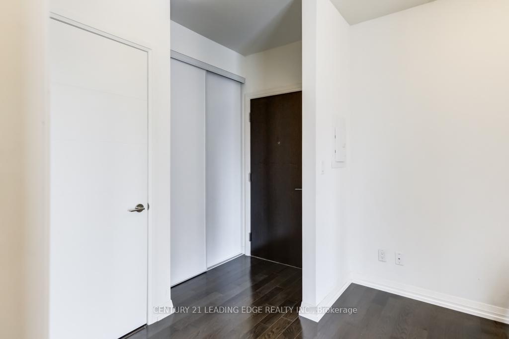 Photo 3 of Unit 939, 460 Adelaide Street E, Toronto, Moss Park — HOMEH