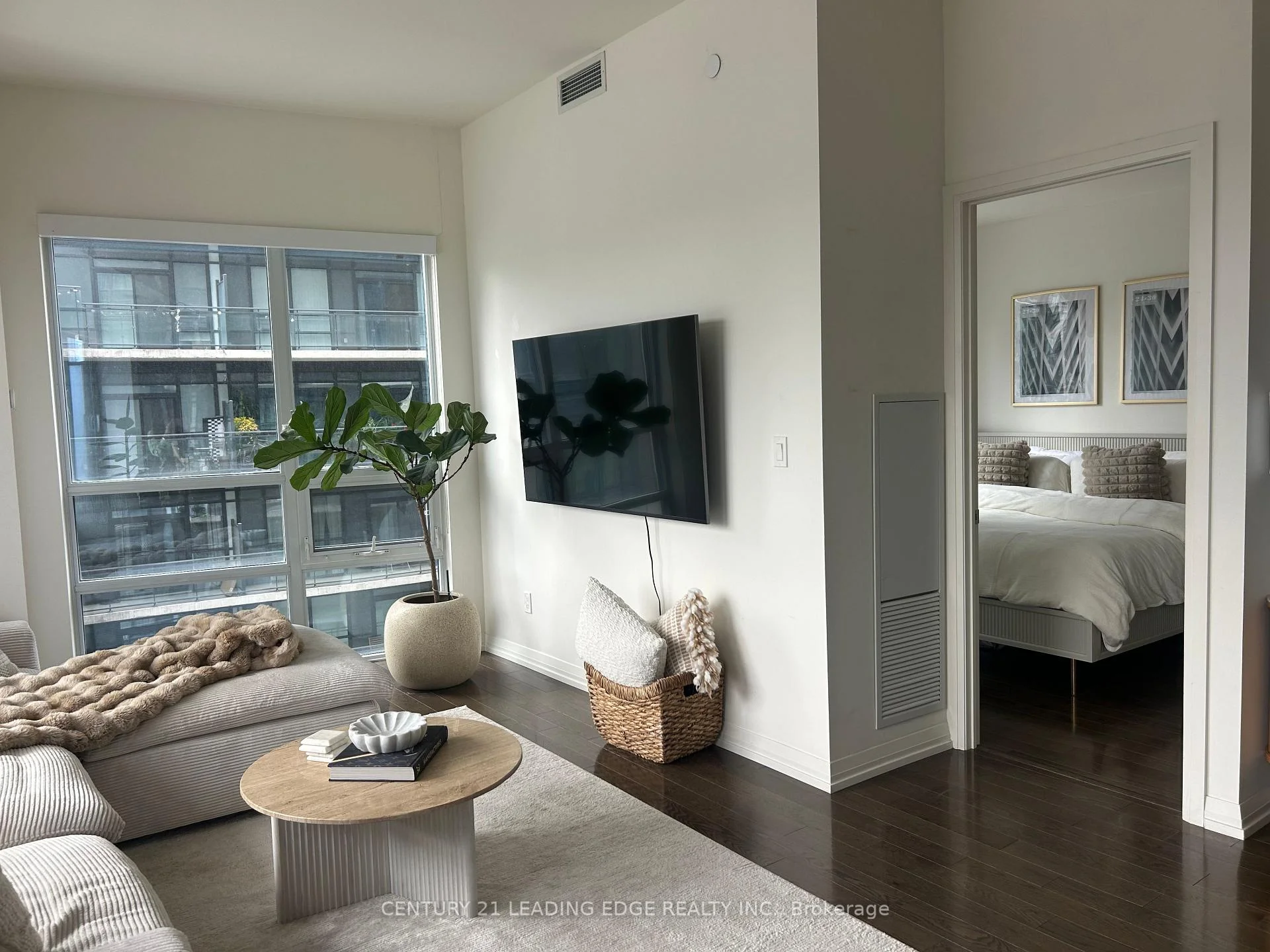 Photo 7 of Unit 939, 460 Adelaide Street E, Toronto, Moss Park — HOMEH