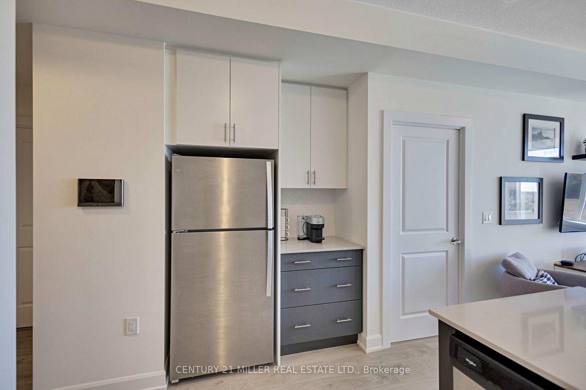 Photo 10 of Unit 721, 3200 William Coltson Avenue, Oakville, Joshua Meadows — HOMEH