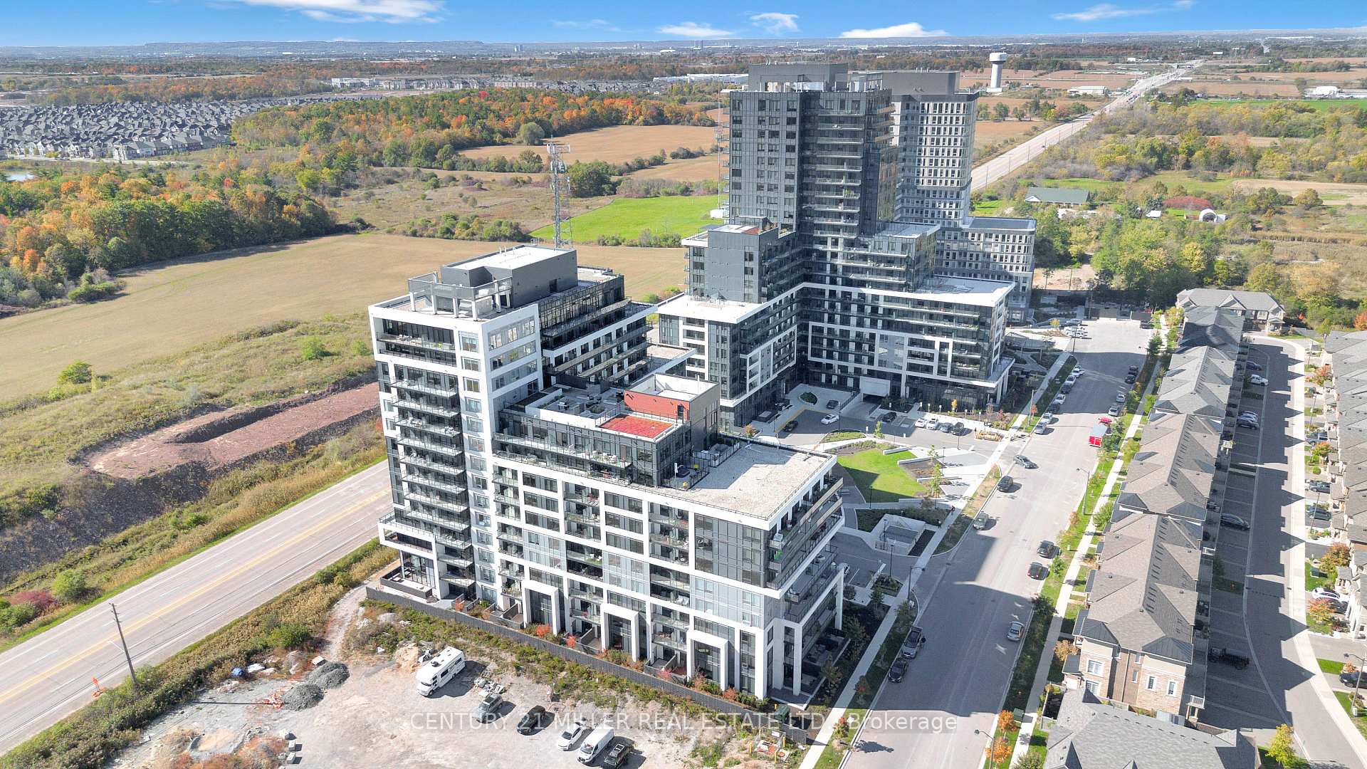 Photo 25 of Unit 721, 3200 William Coltson Avenue, Oakville, Joshua Meadows — HOMEH