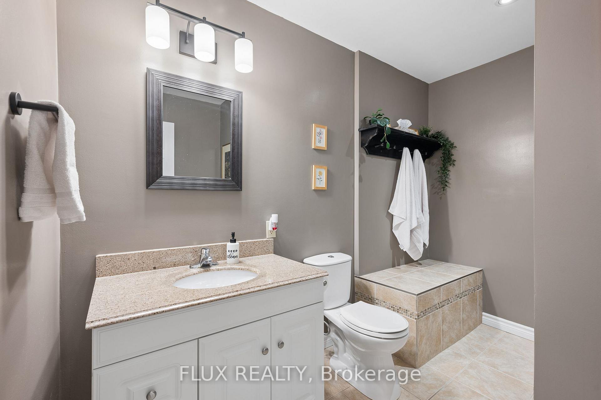 Photo 16 of Unit 9, 266 Dufferin Street, Stratford — HOMEH