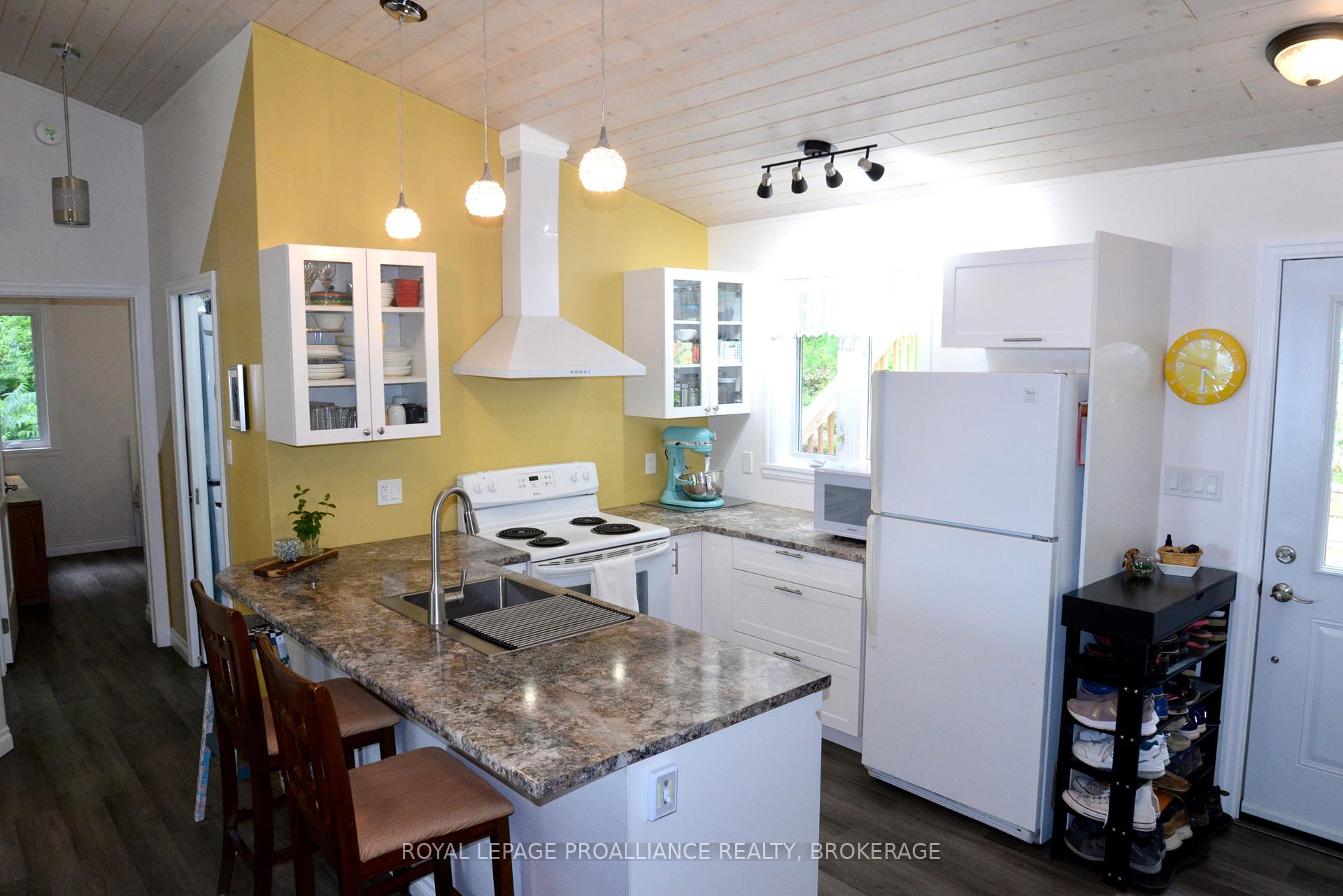 Photo 16 of 1099 Almost Lane, Frontenac, Frontenac North — HOMEH