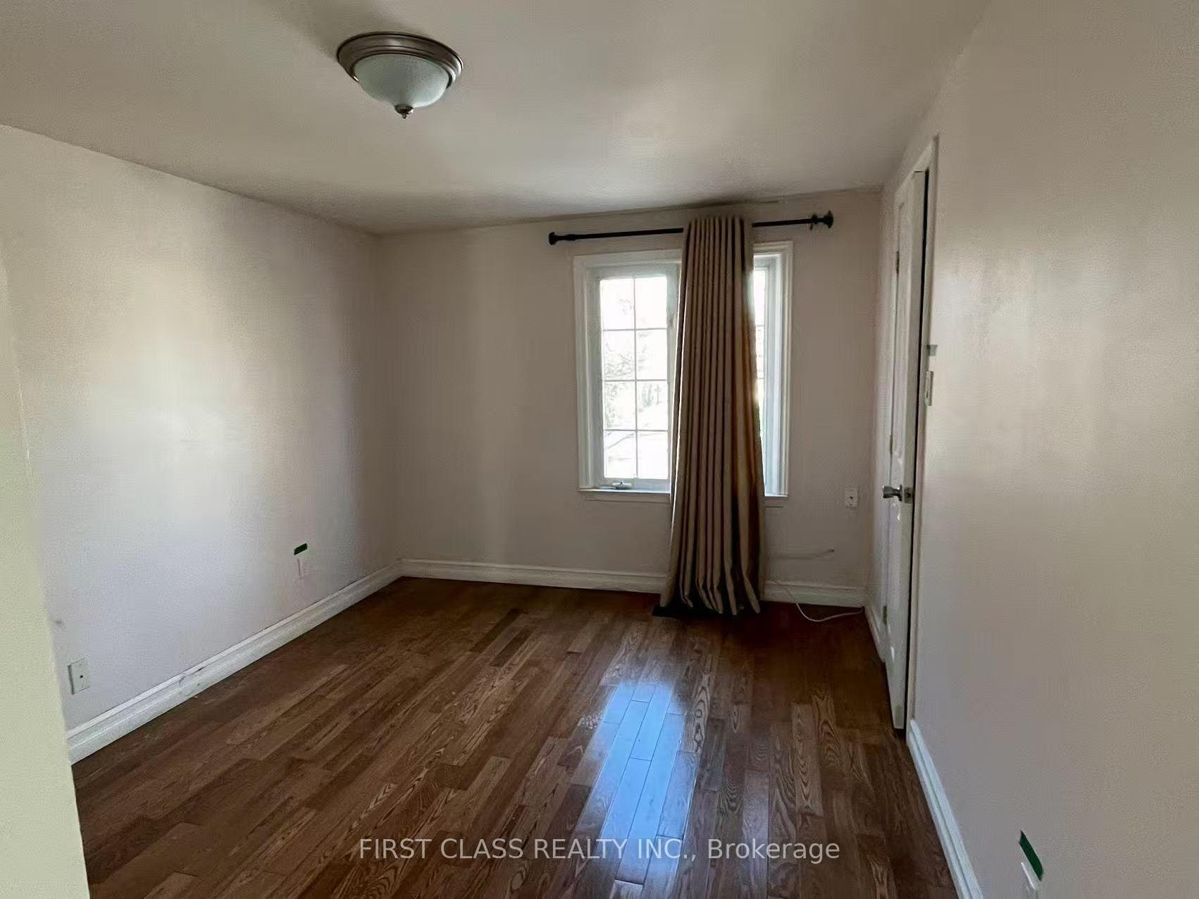 Photo 4 of Unit Main & Second Floor, 53 Aberfeldy Crescent, Markham, German Mills — HOMEH