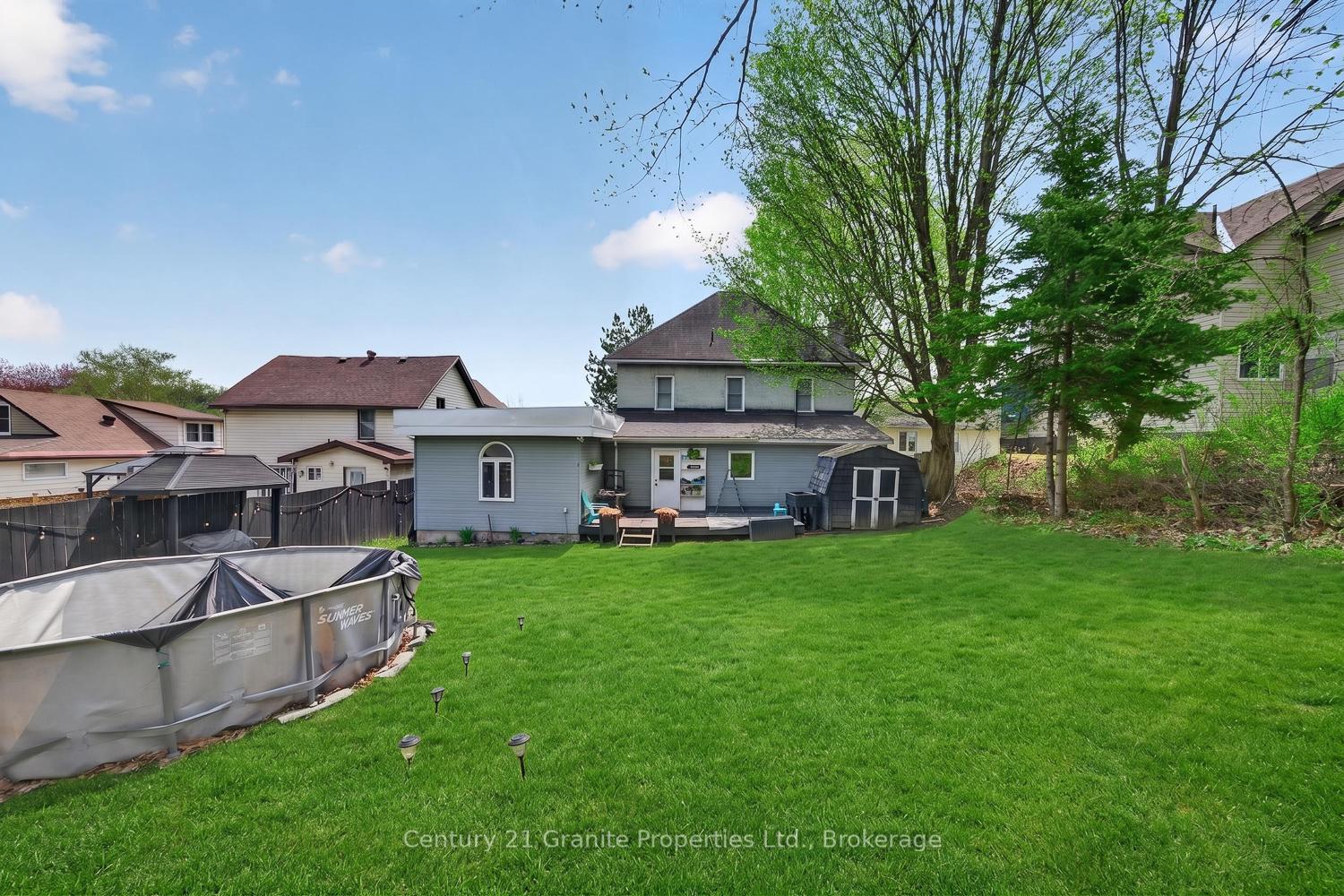 Photo 3 of 50 William Street, Parry Sound — HOMEH