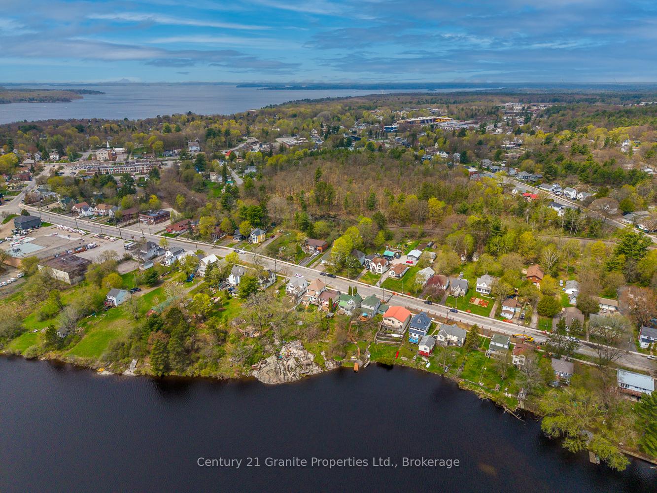 Photo 11 of 50 William Street, Parry Sound — HOMEH