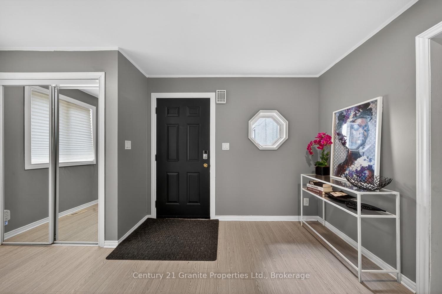Photo 23 of 50 William Street, Parry Sound — HOMEH