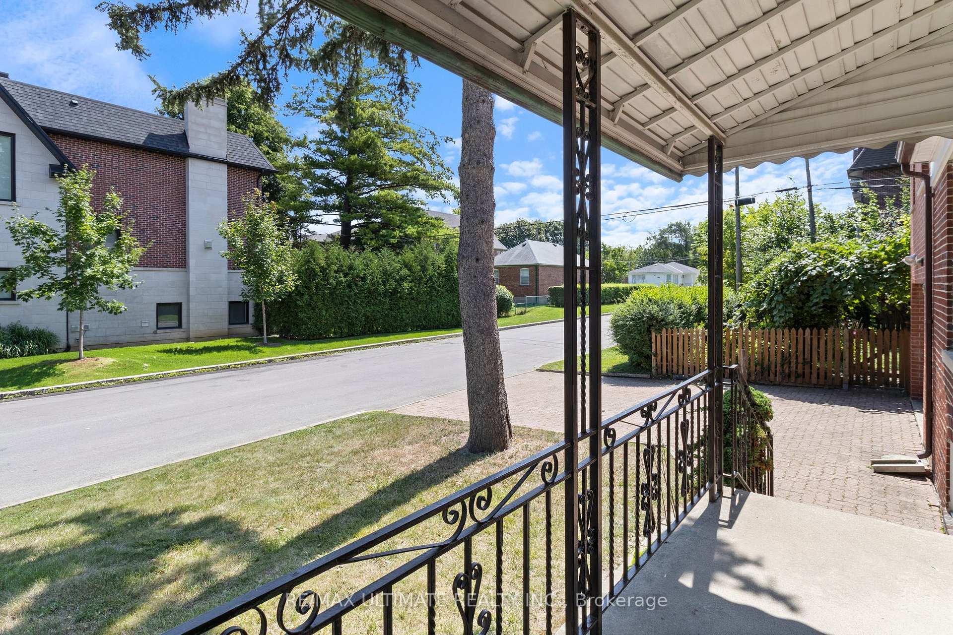 Photo 5 of 519 Douglas Avenue, Toronto, Bedford Park-Nortown — HOMEH