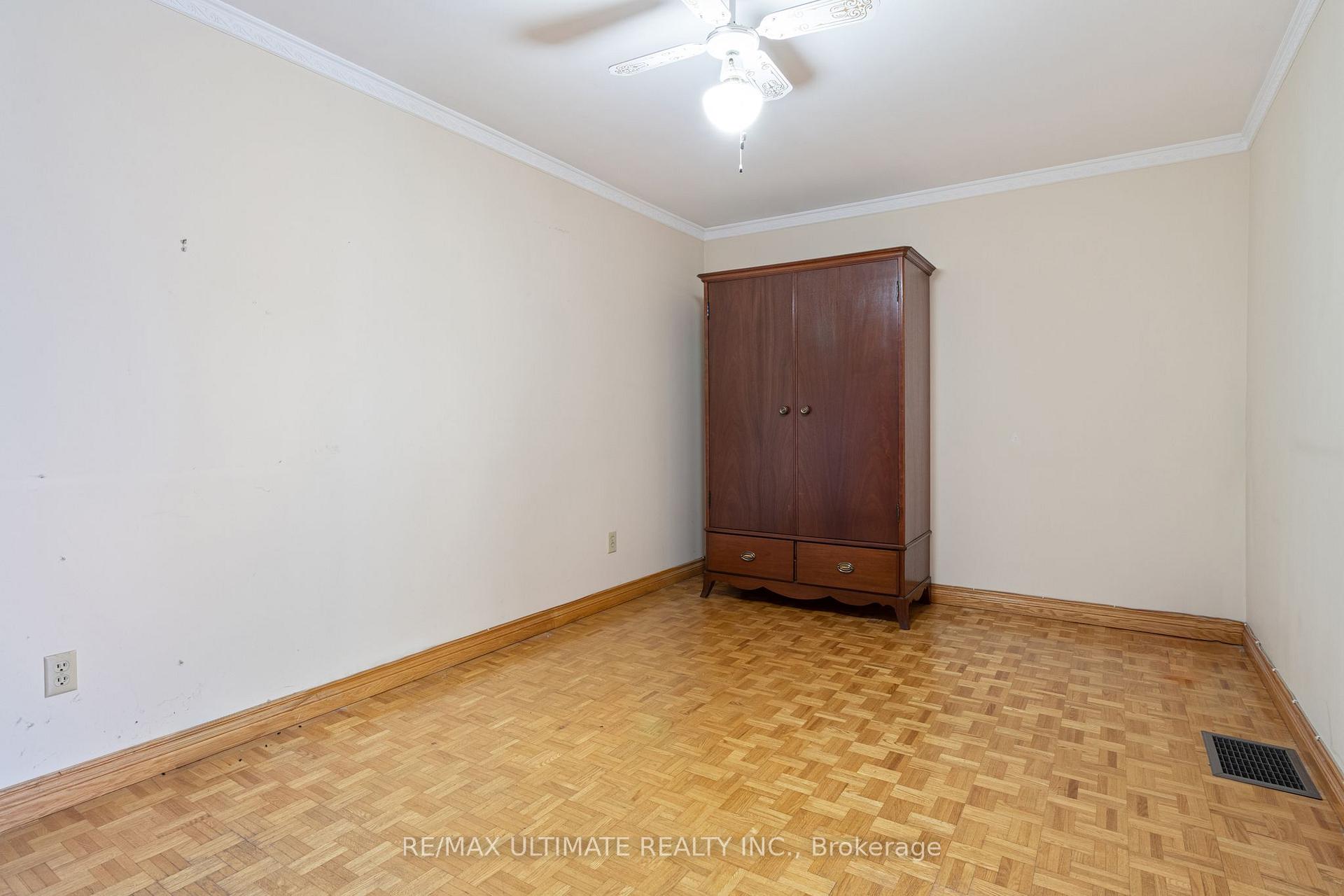 Photo 28 of 519 Douglas Avenue, Toronto, Bedford Park-Nortown — HOMEH
