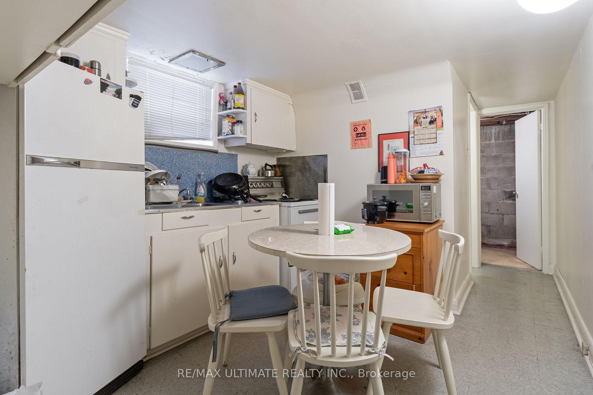 Photo 33 of 519 Douglas Avenue, Toronto, Bedford Park-Nortown — HOMEH