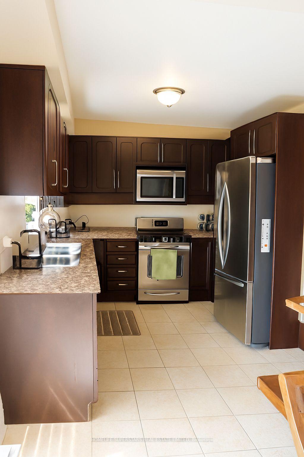 Photo 7 of 6039 Ernest Crescent, Niagara Falls, Forestview — HOMEH