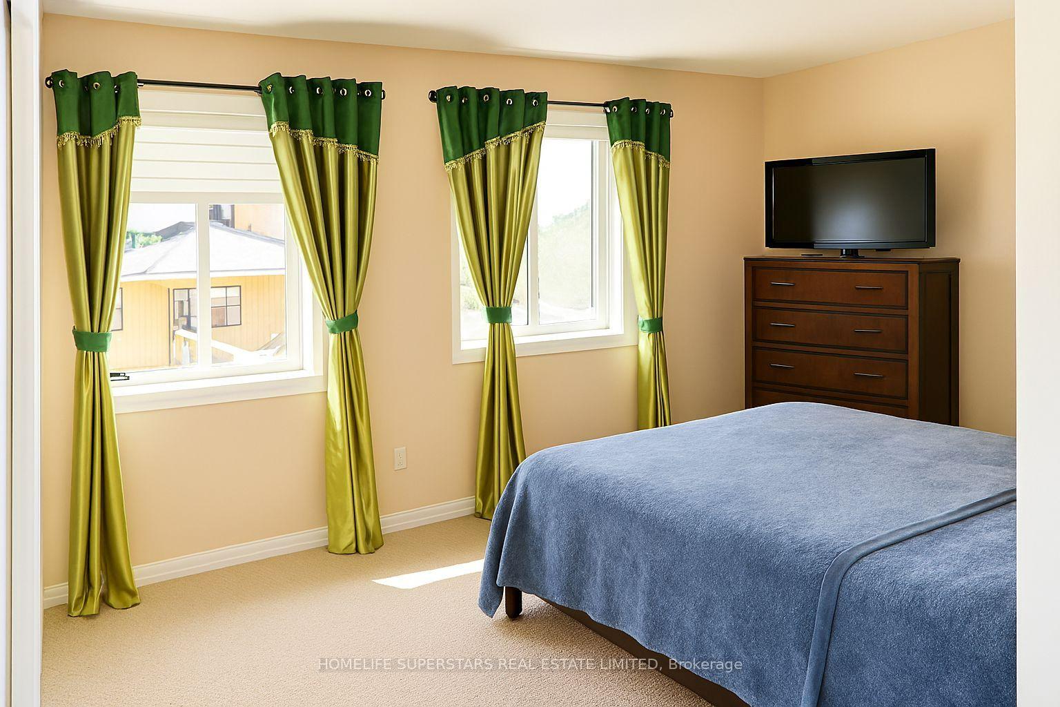 Photo 11 of 6039 Ernest Crescent, Niagara Falls, Forestview — HOMEH