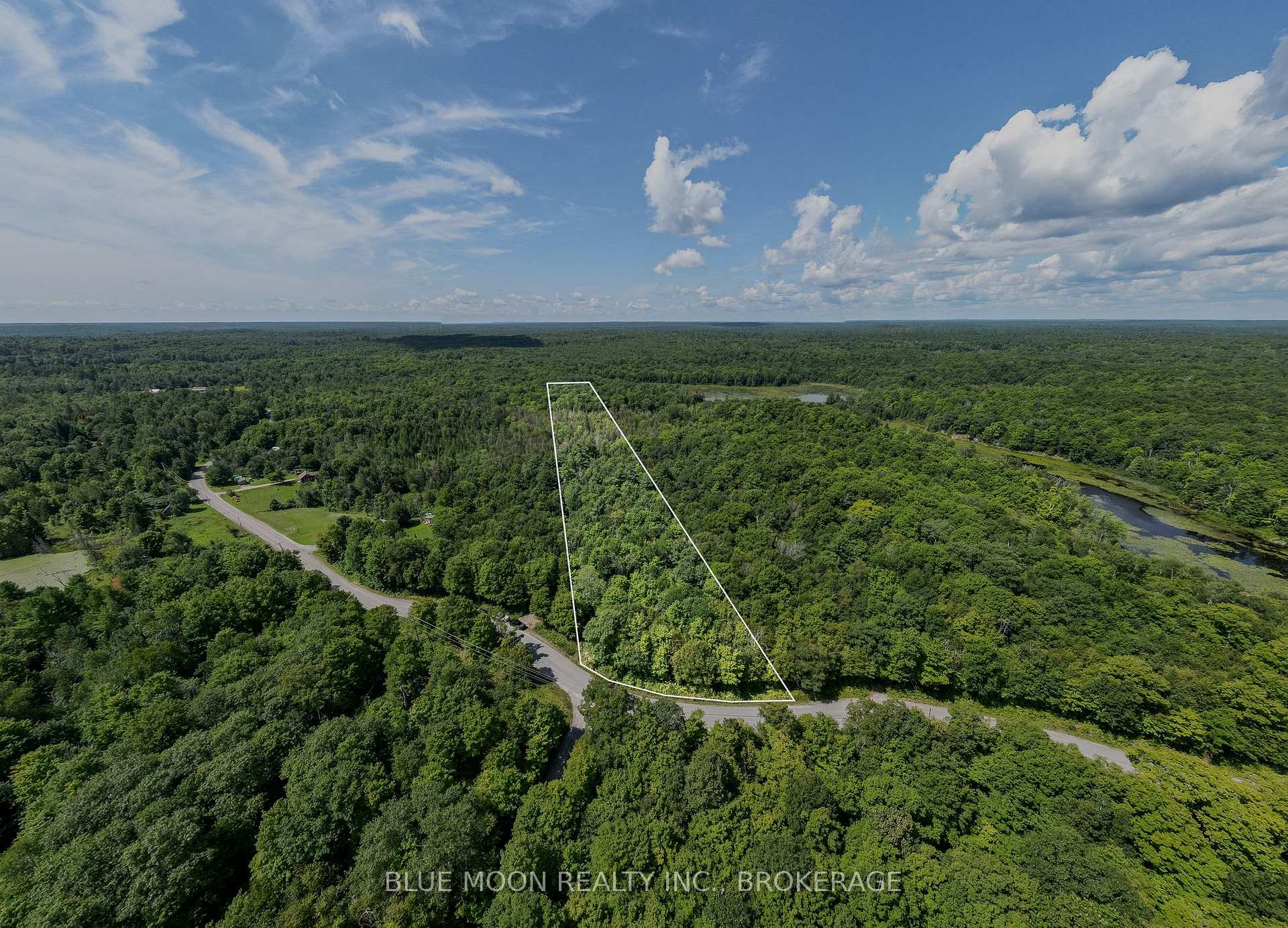 Photo 2 of 1531 Myers Cave Road, Frontenac, Frontenac North — HOMEH