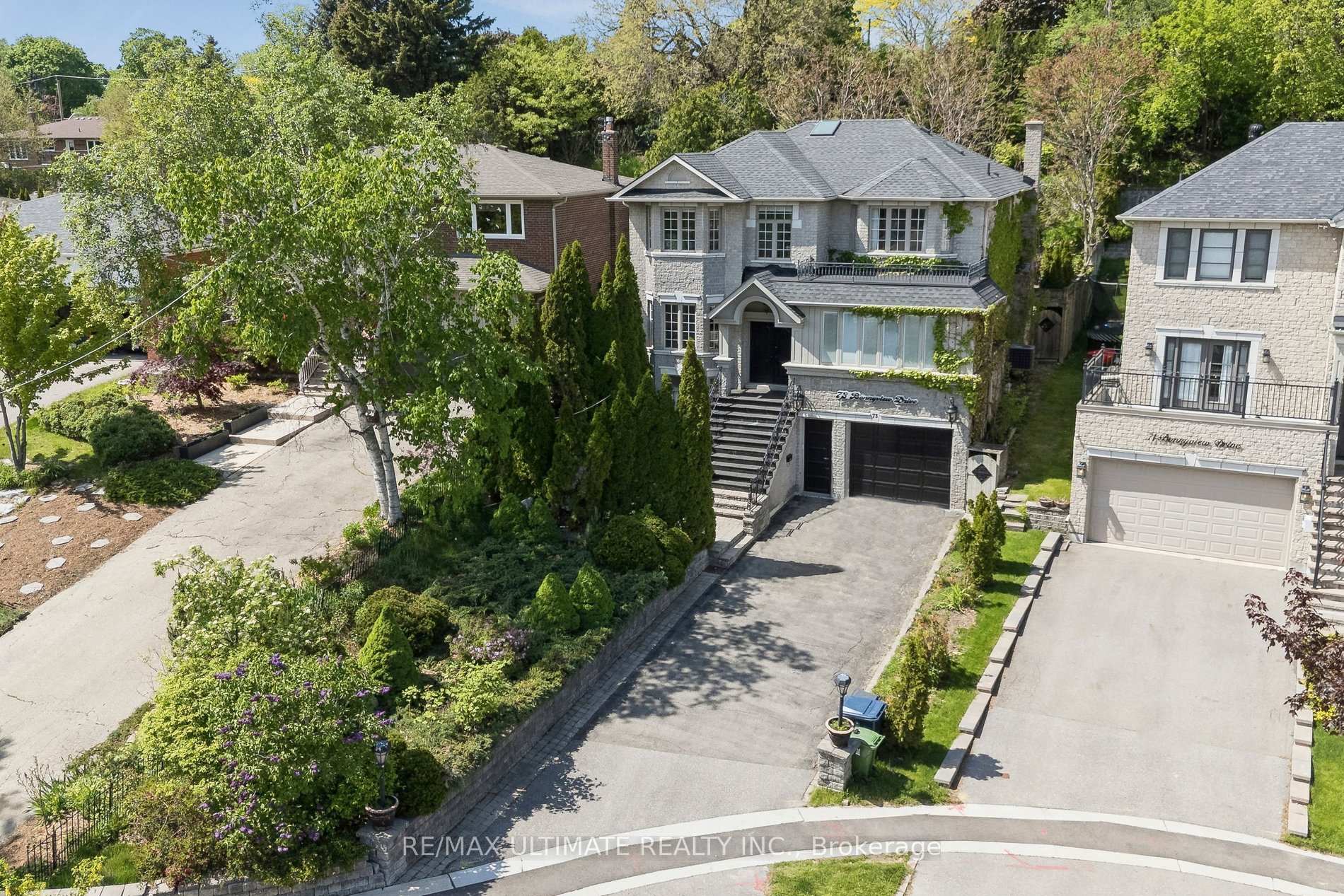 Photo 1 of 73 Bonnyview Drive, Etobicoke, Stonegate-Queensway — HOMEH