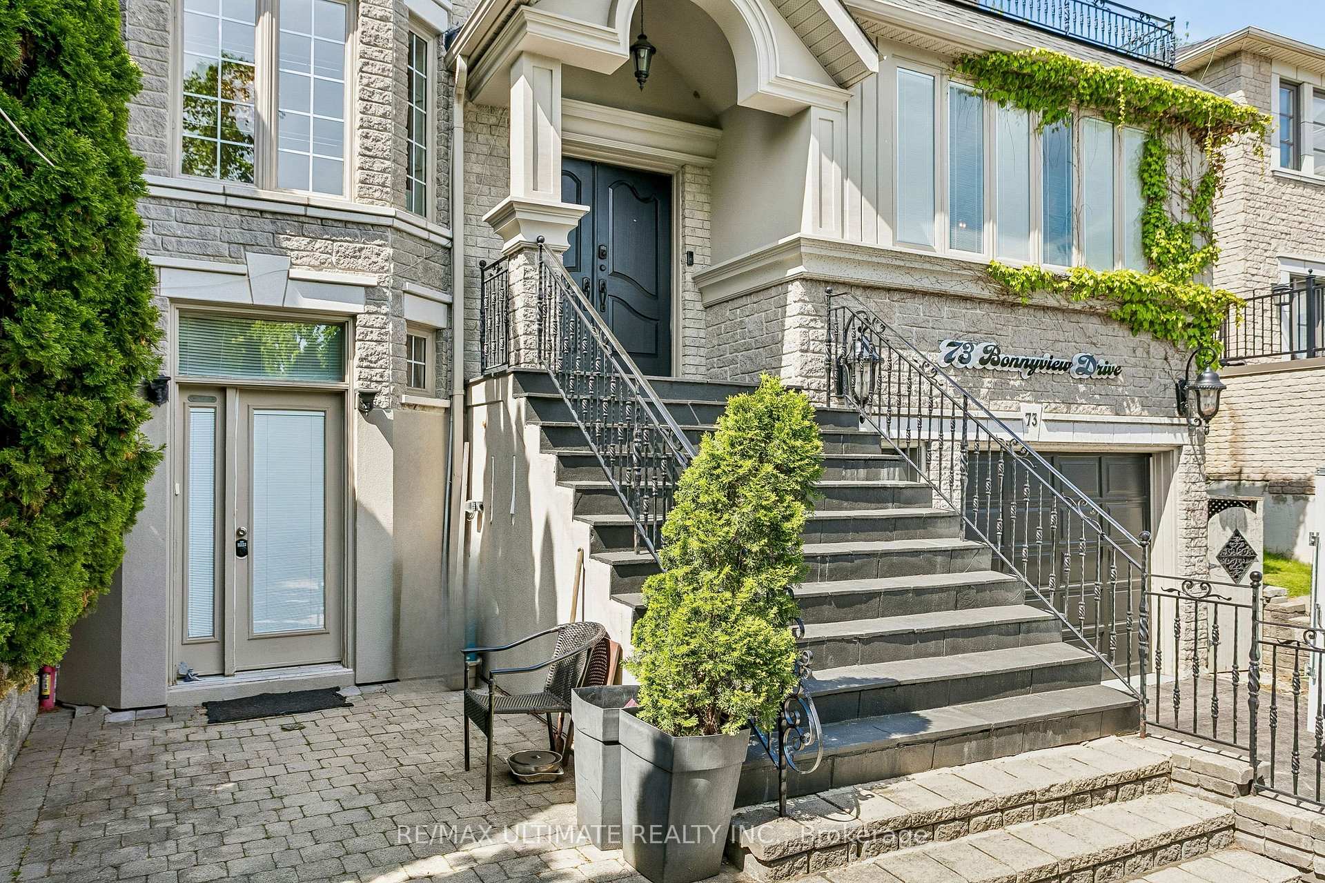 Photo 6 of 73 Bonnyview Drive, Etobicoke, Stonegate-Queensway — HOMEH