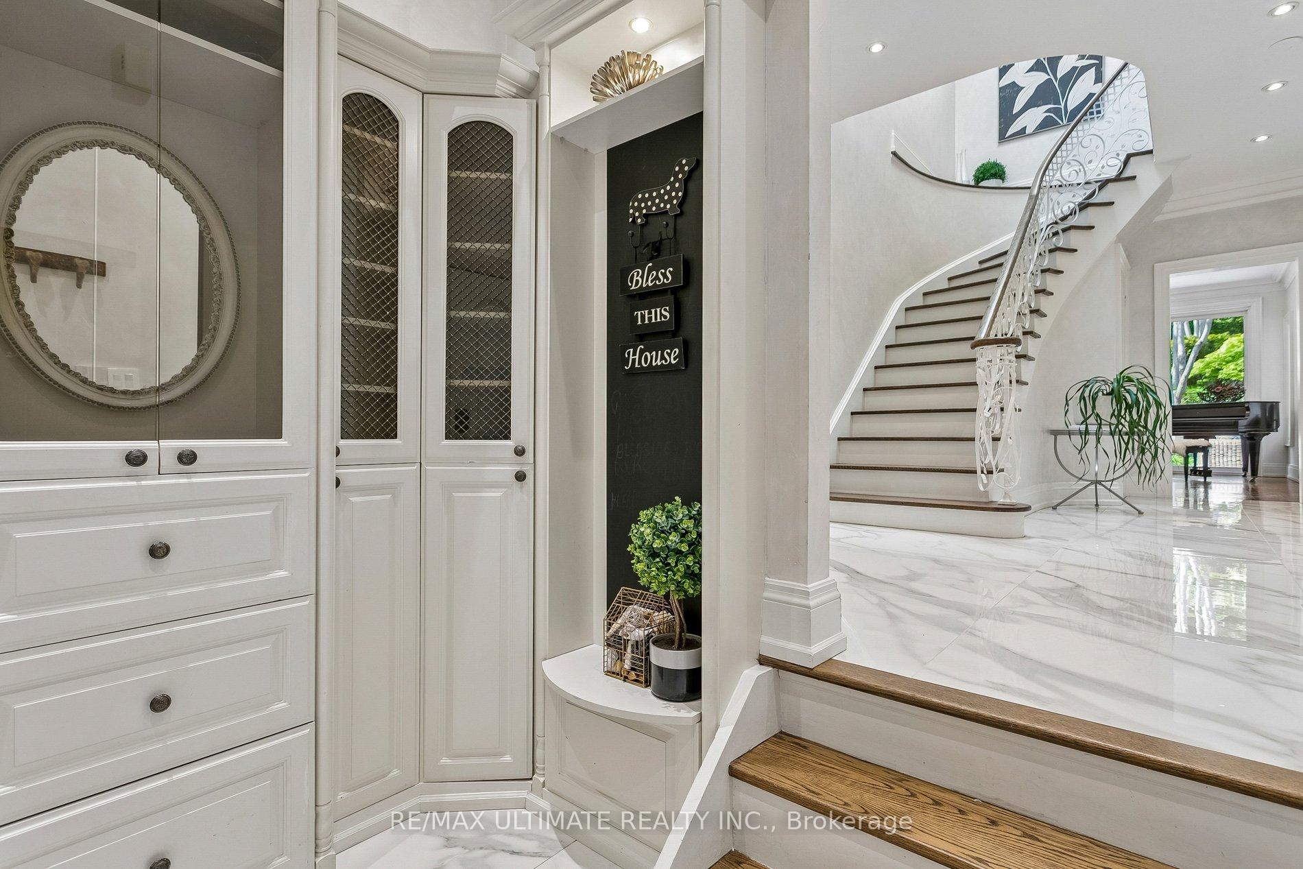 Photo 8 of 73 Bonnyview Drive, Etobicoke, Stonegate-Queensway — HOMEH