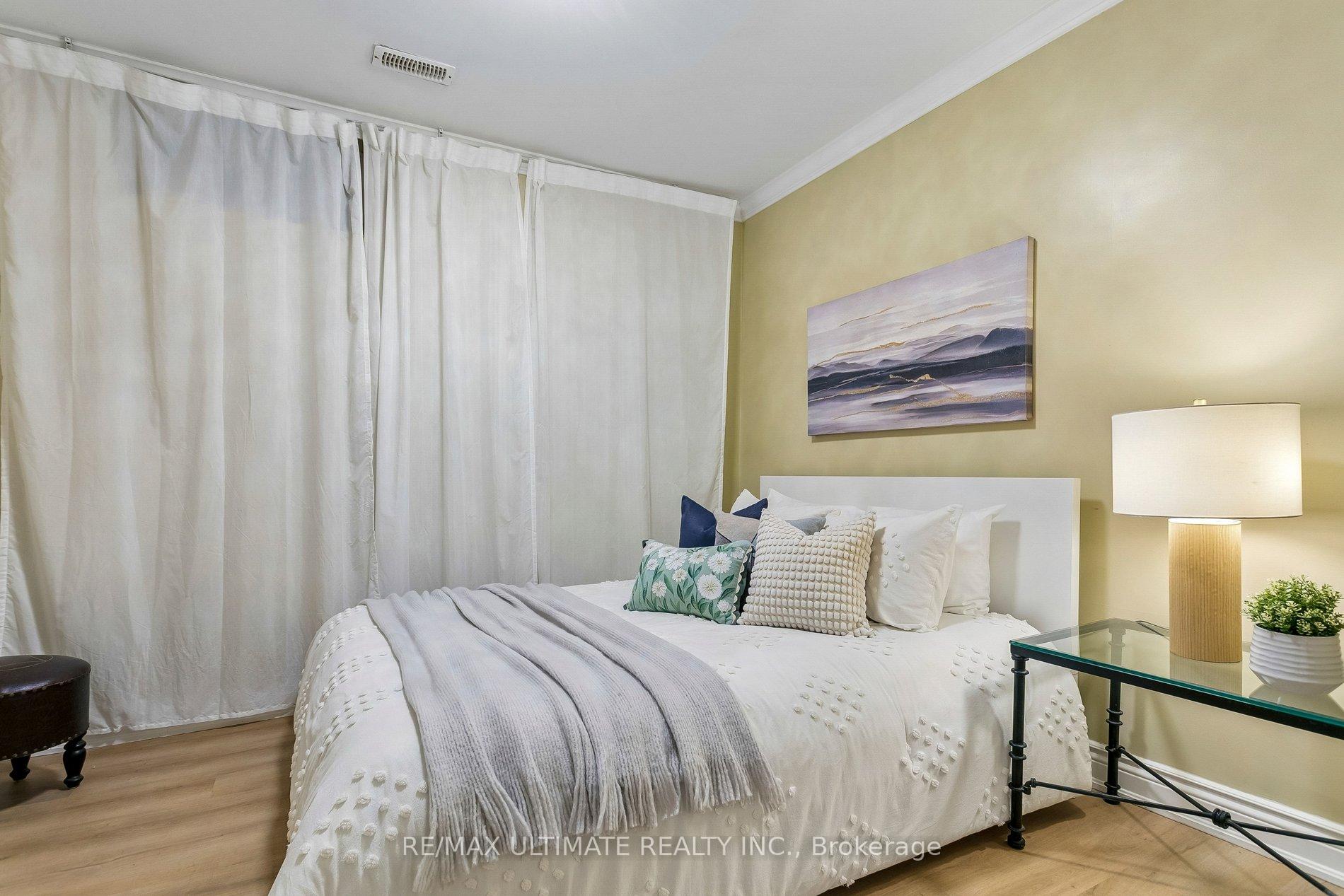 Photo 39 of 73 Bonnyview Drive, Etobicoke, Stonegate-Queensway — HOMEH