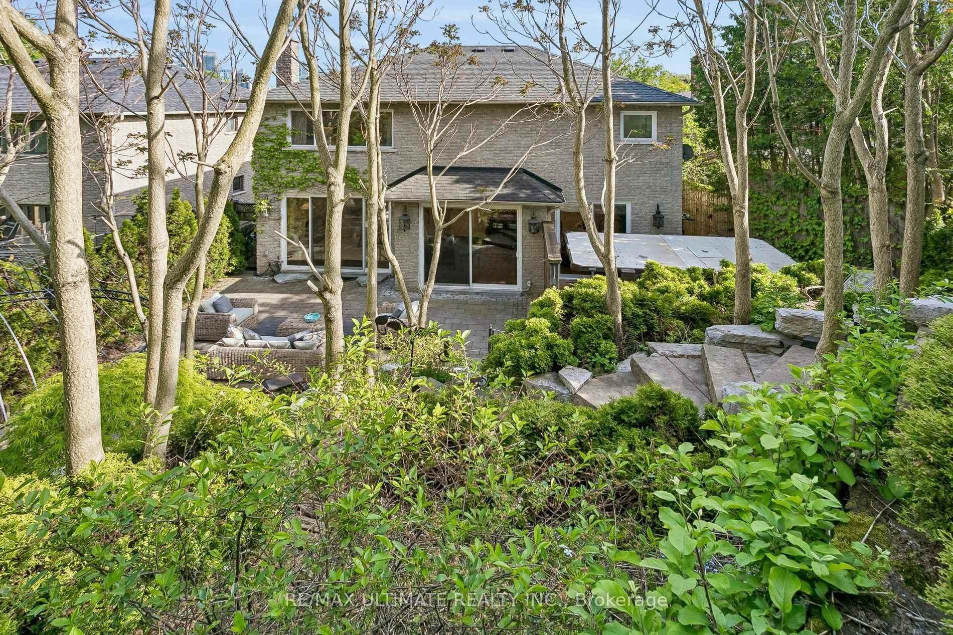 Photo 46 of 73 Bonnyview Drive, Etobicoke, Stonegate-Queensway — HOMEH