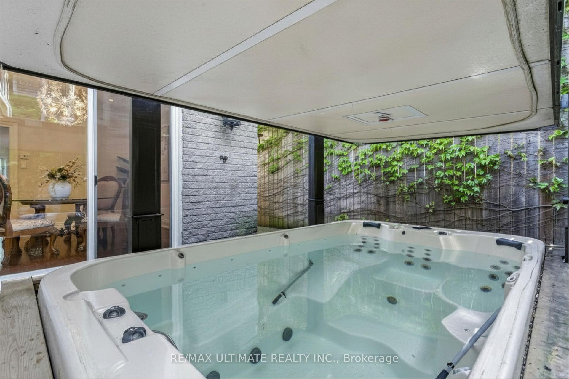 Photo 49 of 73 Bonnyview Drive, Etobicoke, Stonegate-Queensway — HOMEH
